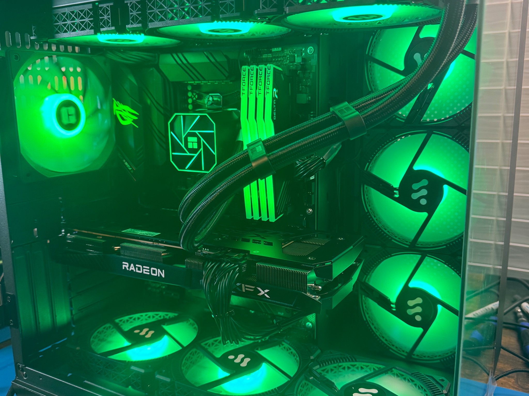 Custom 1440P Gaming PC 10 ARGB Case Fans 32Gb RAM 1Tb M.2 SSD RX 6700XT