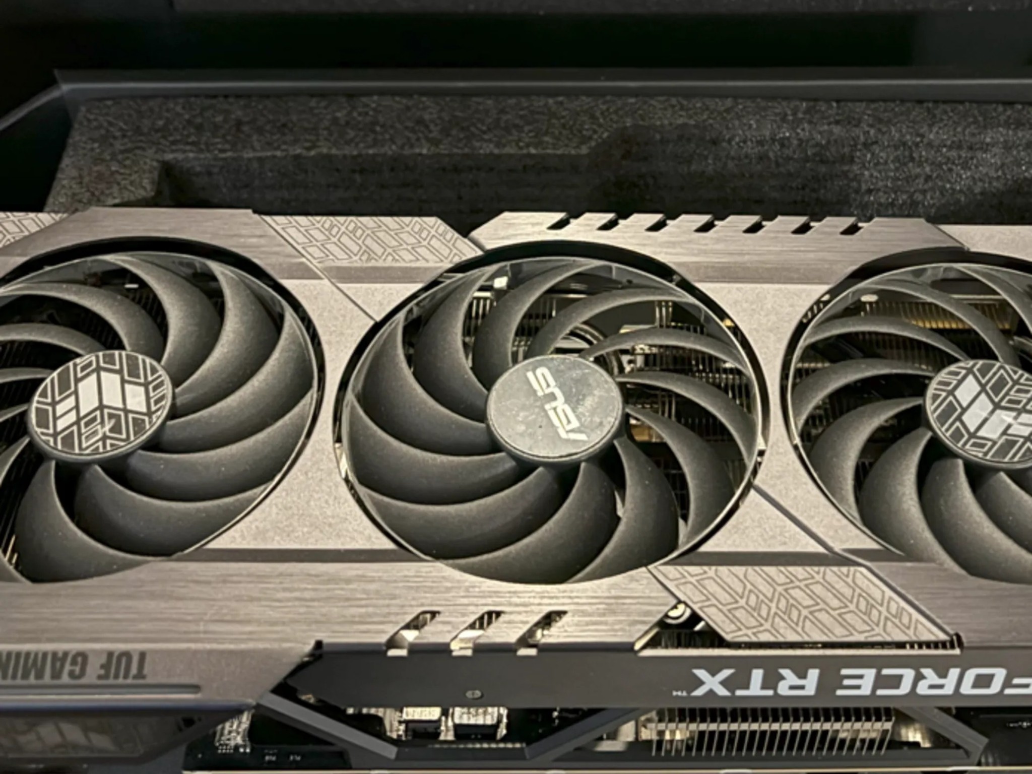 4090 - Less Than 6 Months of Use