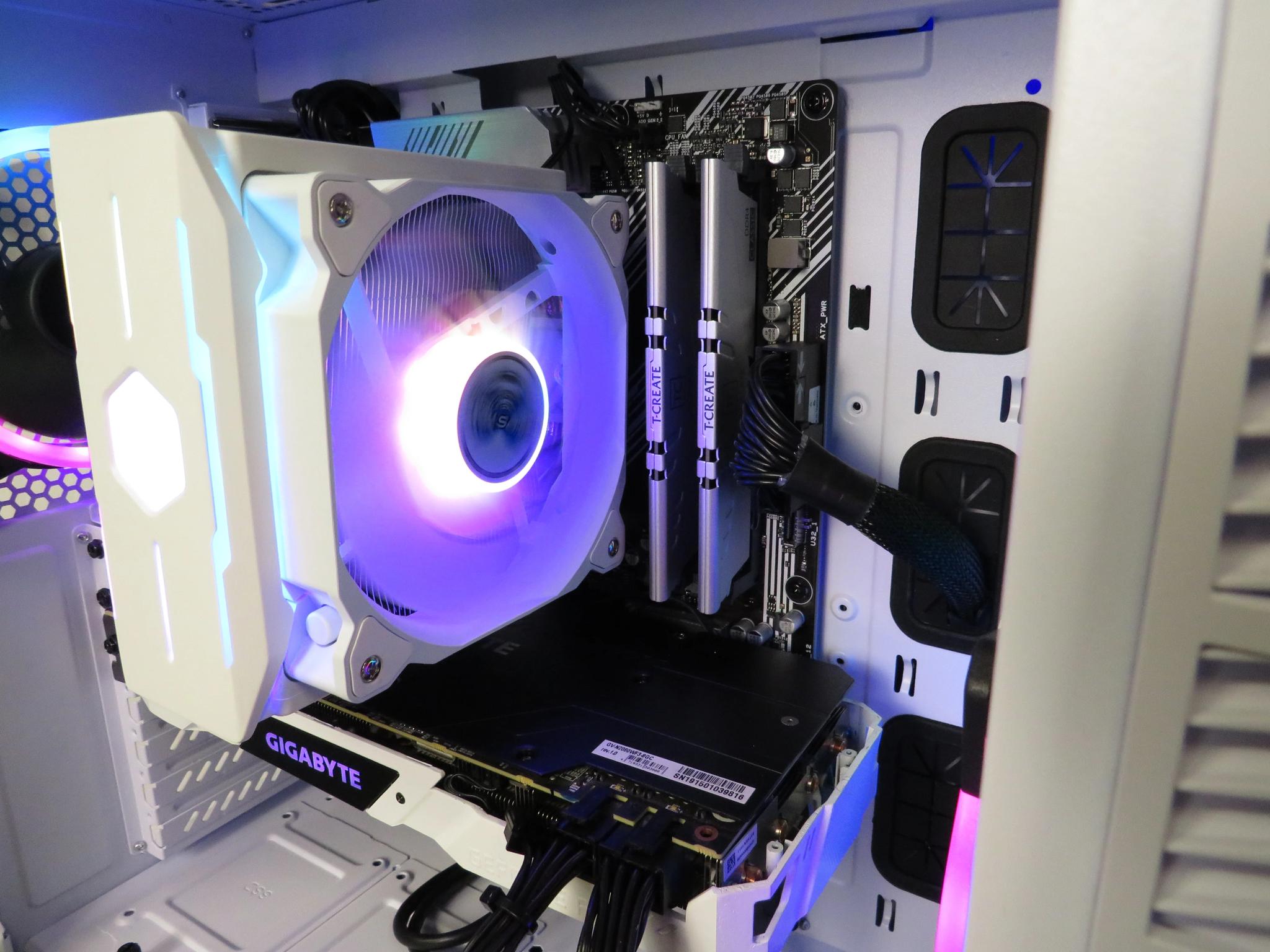 Black and White Beauty! RTX 2080 + Ryzen 5 2600X + 16 GB DDR4 + 1 TB NVME