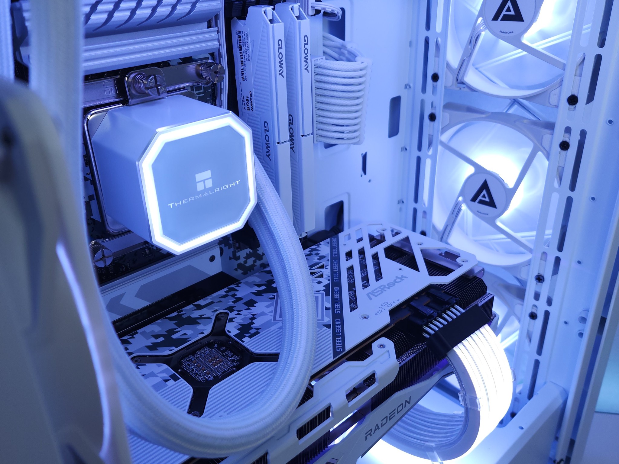 🤍🤍RX 7700XT | Core i5 12600K | 32GB 3200MHz | 1TB NVMe SSD Gen 4