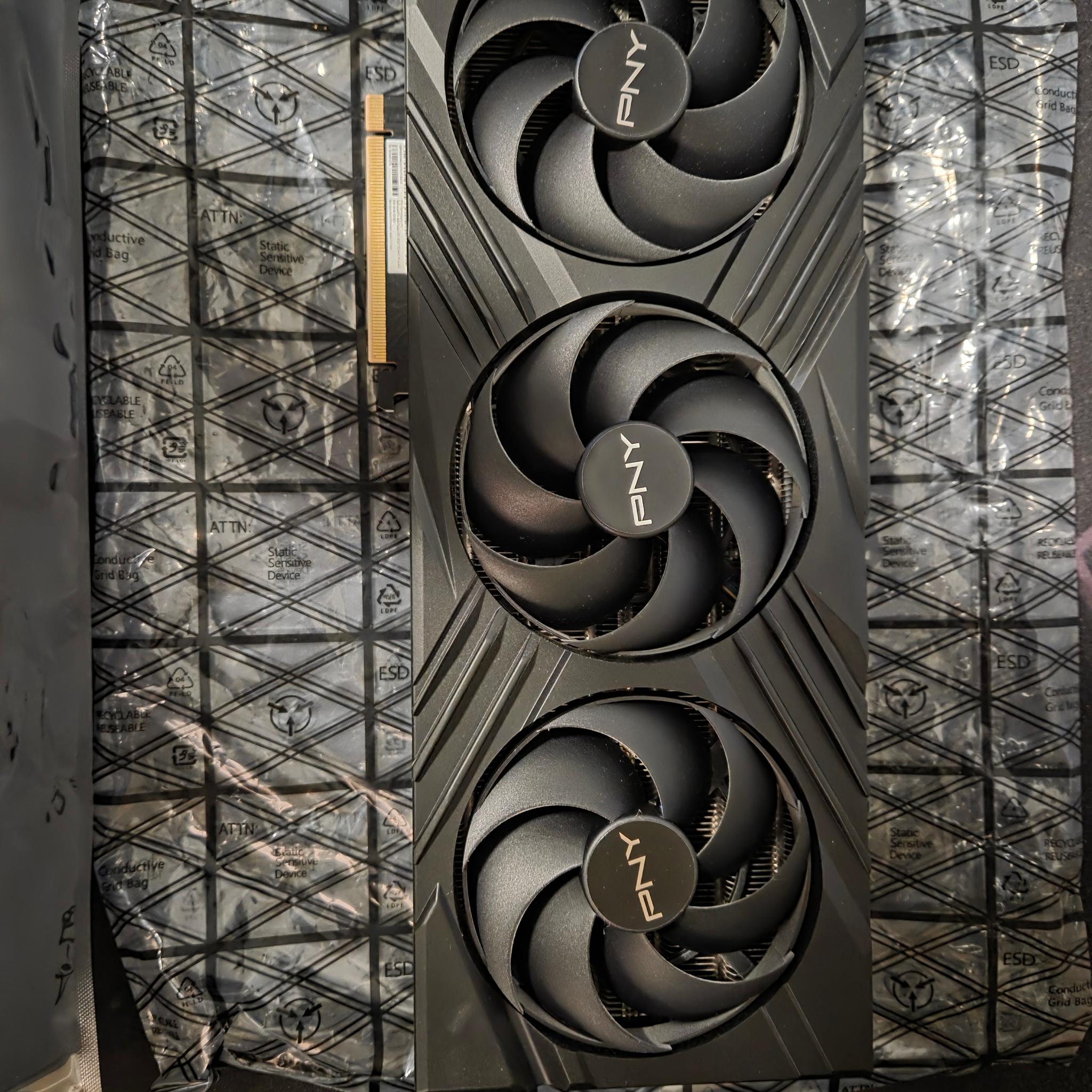 RTX 4080 Super - PNY VERTO OC