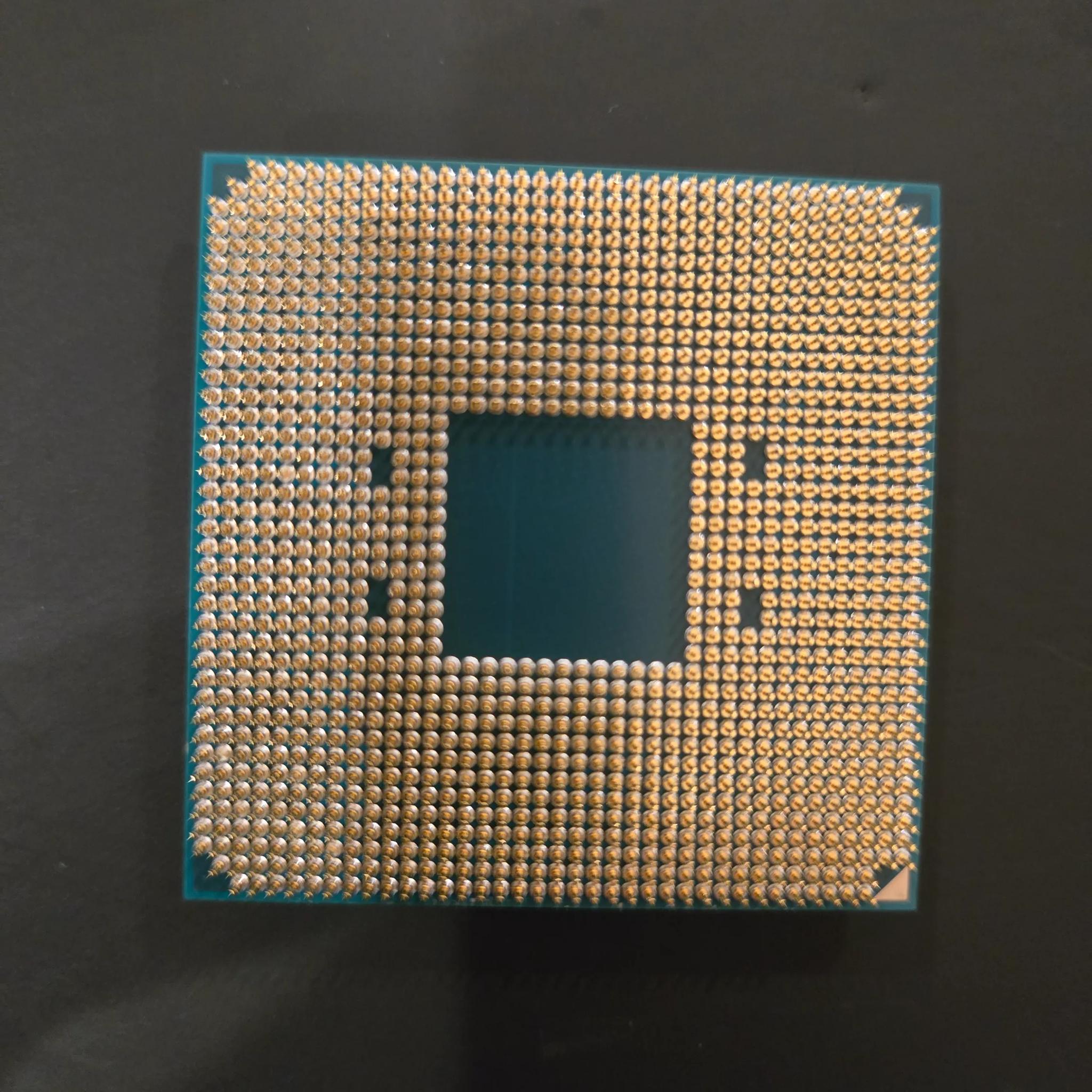 AMD Ryzen 7 3700X 8-Core, 16-Thread Unlocked Desktop Processor (AM4 Socket)