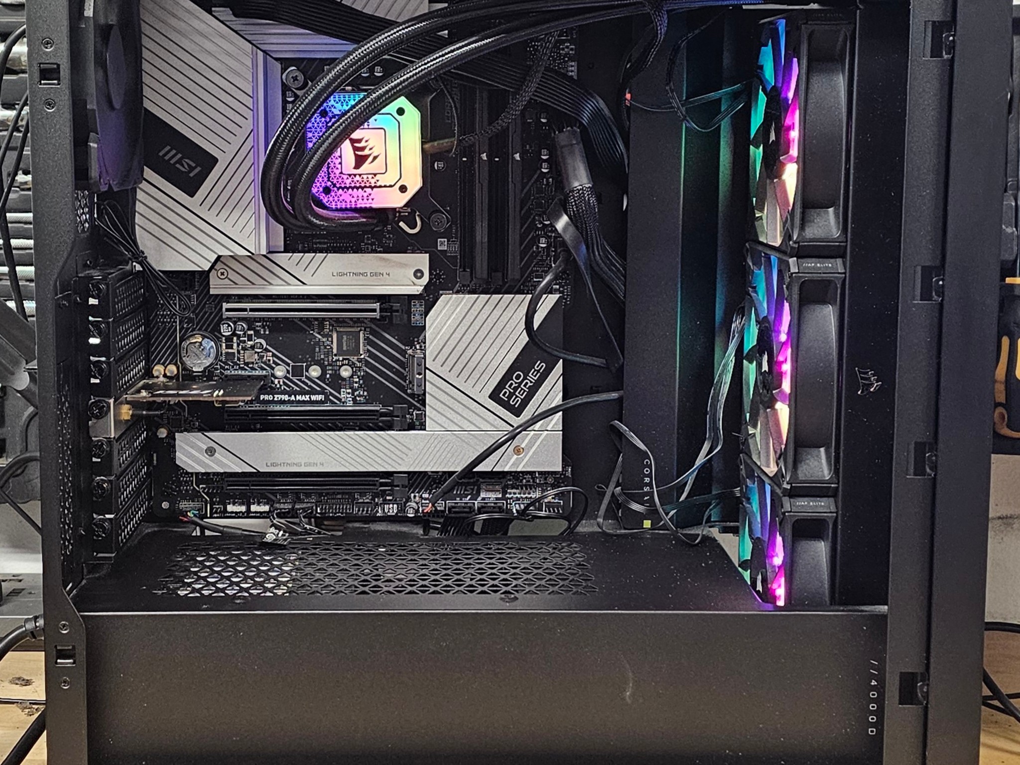 Corsair PC Case with Tempered Glass and Front Mesh