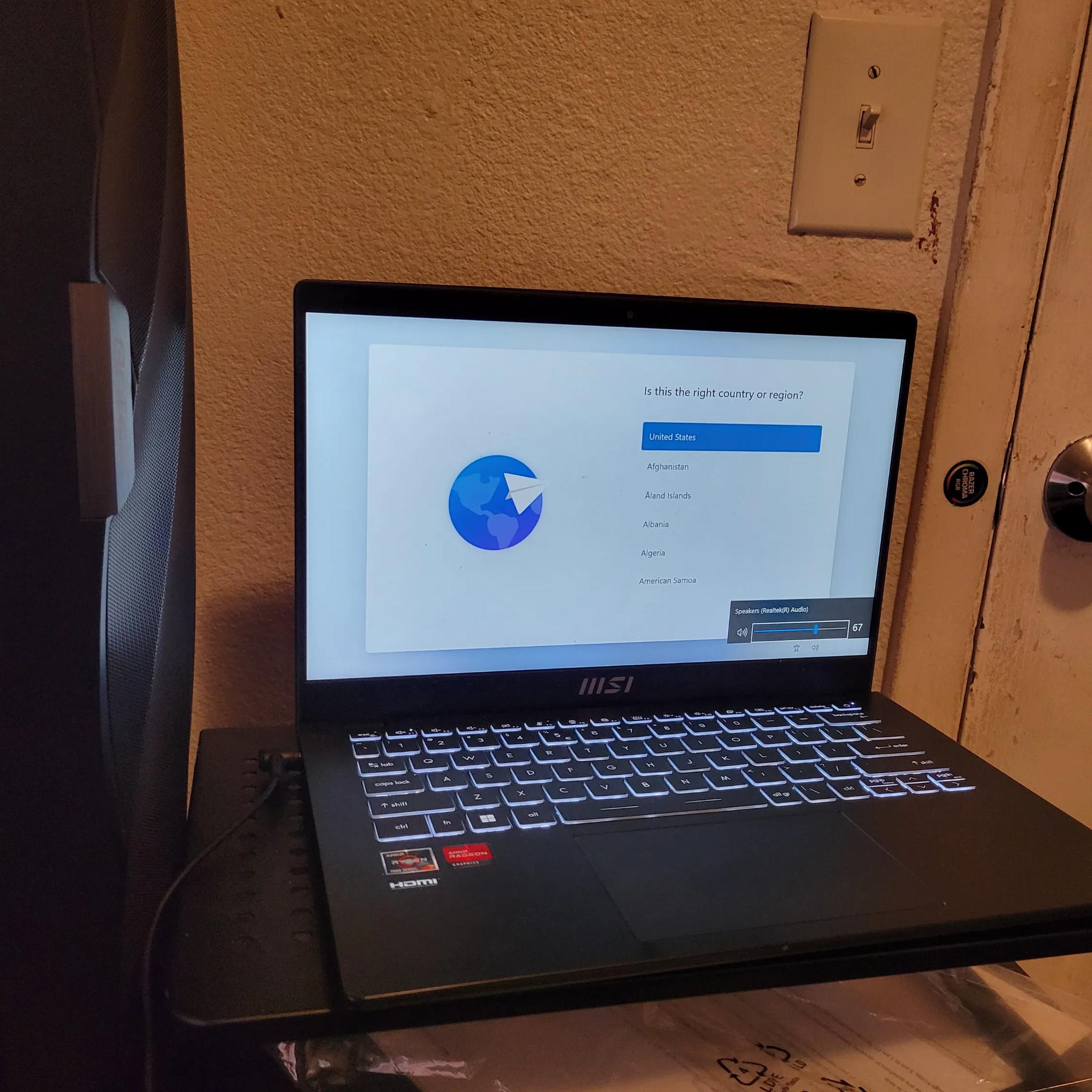 MSI Modern 14 14" Ultra Thin and Light Laptop AMD Ryzen 7-7730U 16 GB DDR4