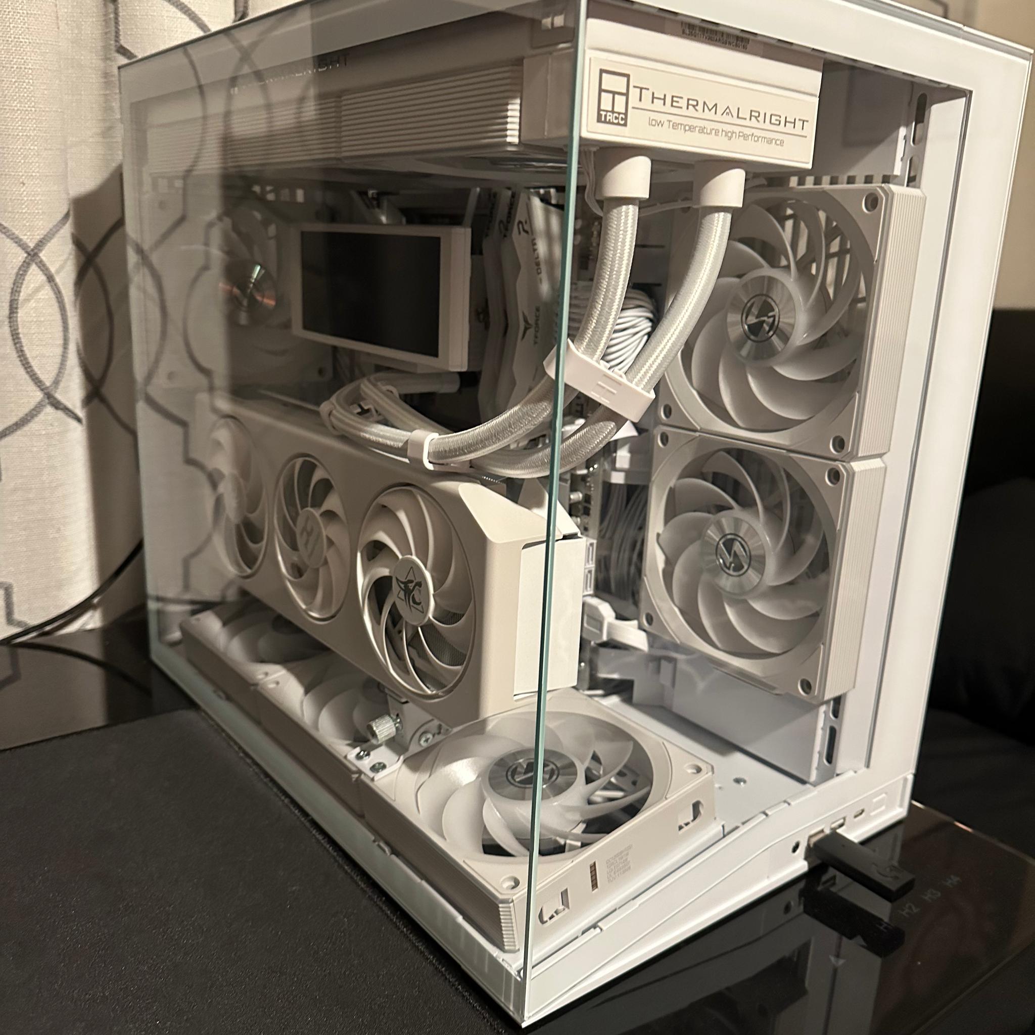 All White Gaming PC | RX 9070 XT | Ryzen 7 9700X