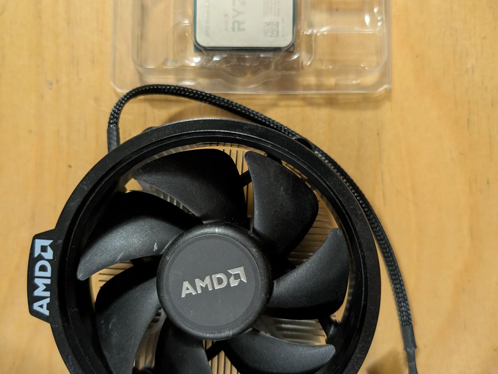 AMD Ryzen 3 3200G quad core