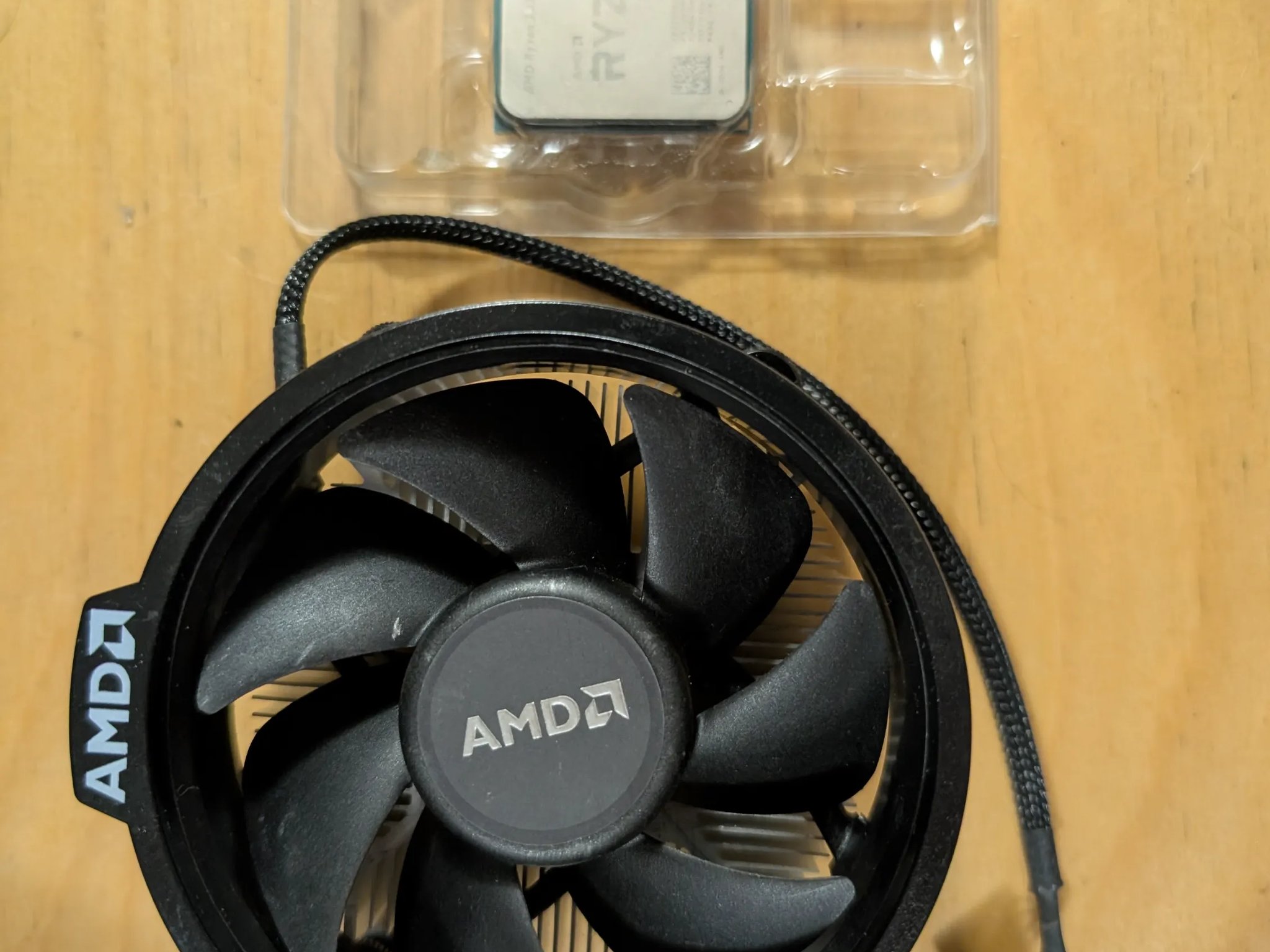 AMD Ryzen 3 3200G quad core