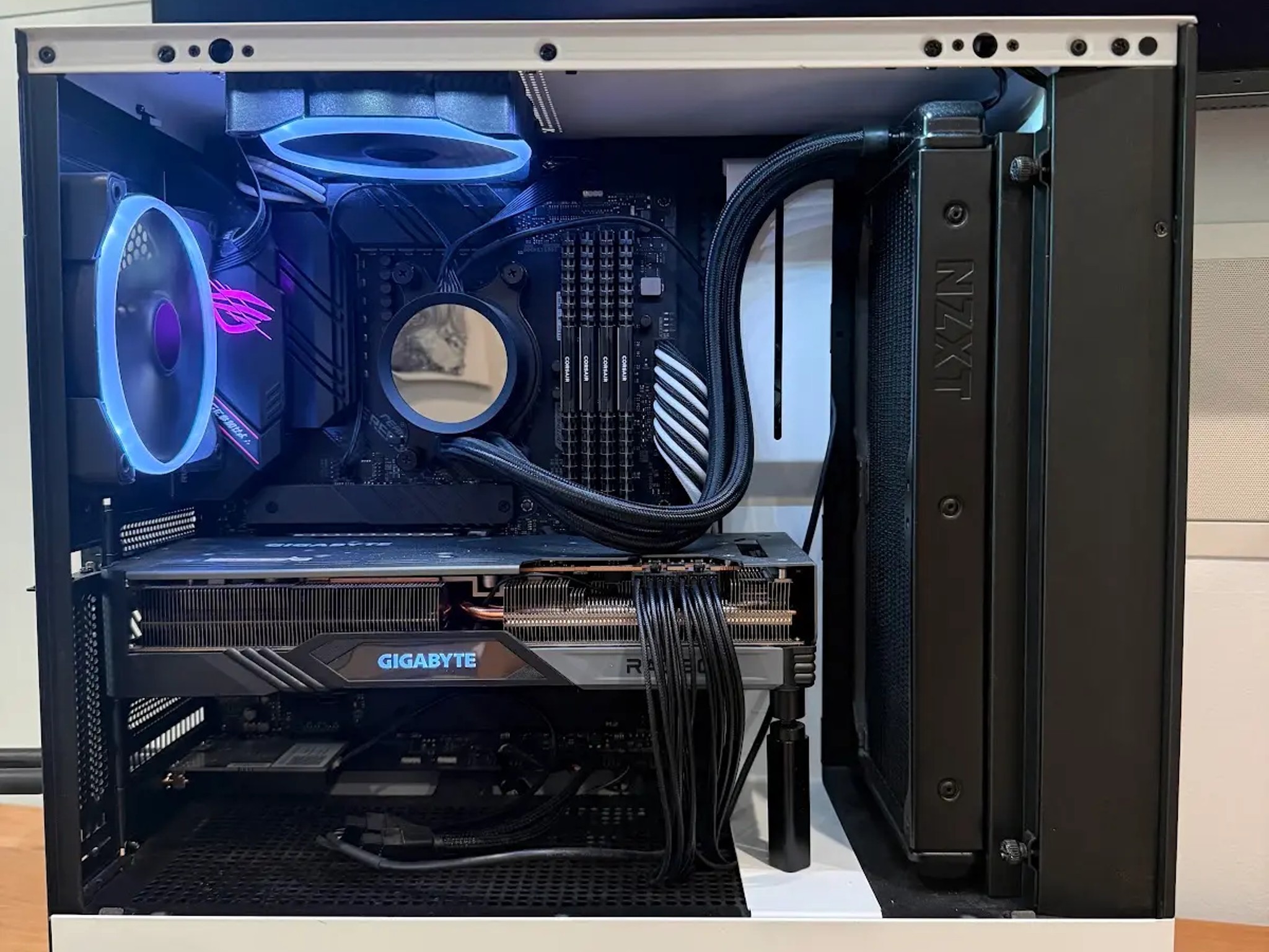 AMD RX 7800 XT Ryzen 7 5700X Custom Gaming PC