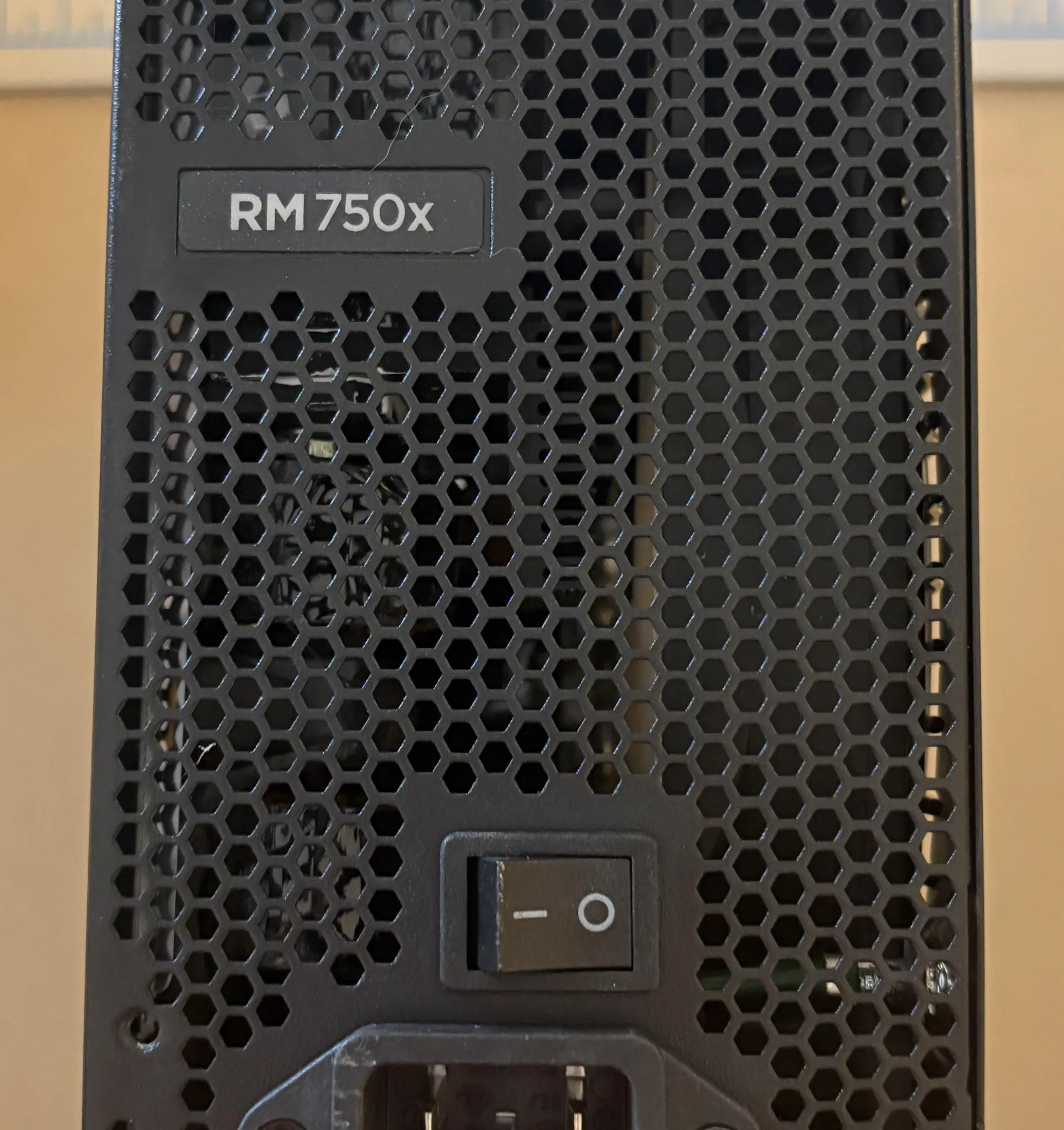 Corsair RM750x, 750 Watt, 80+ Gold Certified, Fully Modular Power Supply