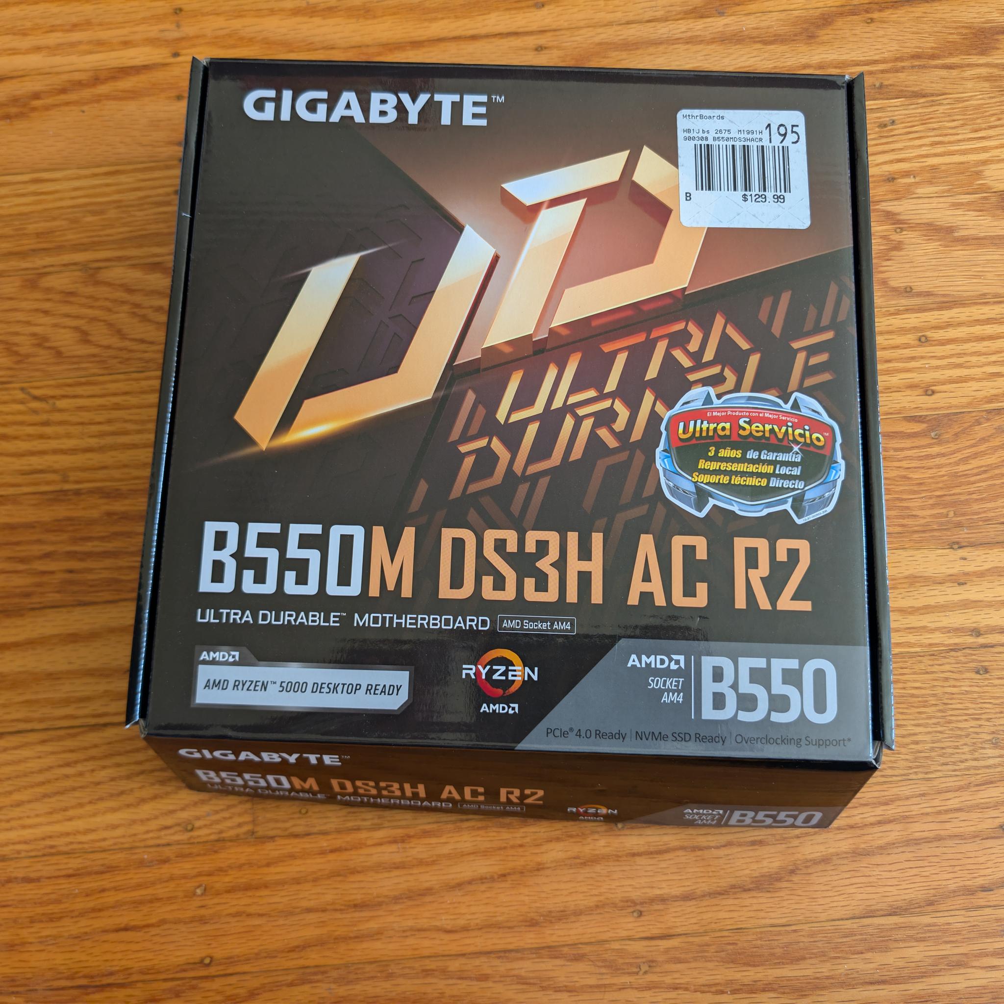 [BNIB]Gigabyte B550M DS3H AC R2 mATX Motherboard + AMD Wraith Prism RGB Cooler Bundle