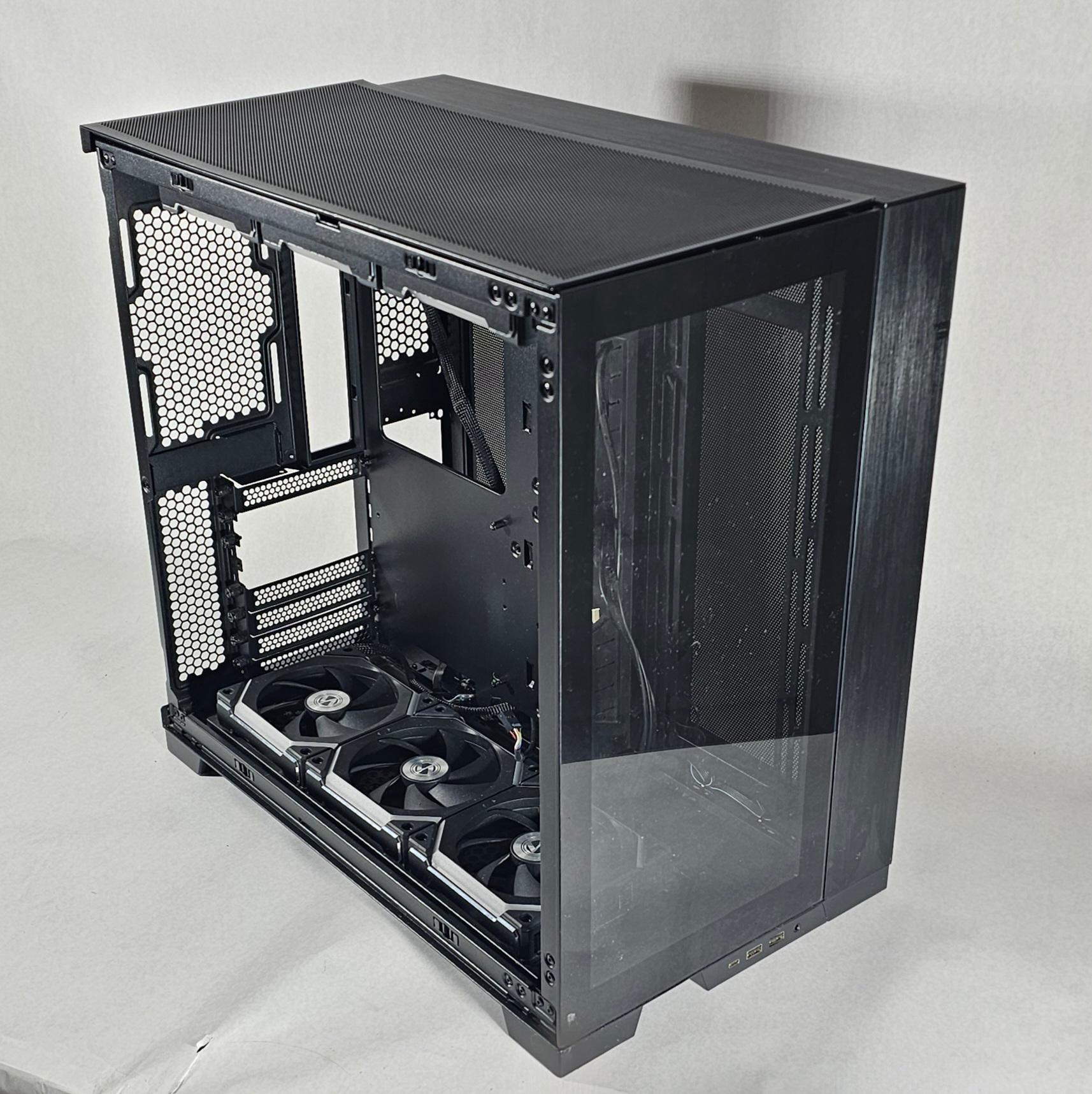 Lian Li PC Case 489 w\ Tempered Glass and 6 RGB Fans