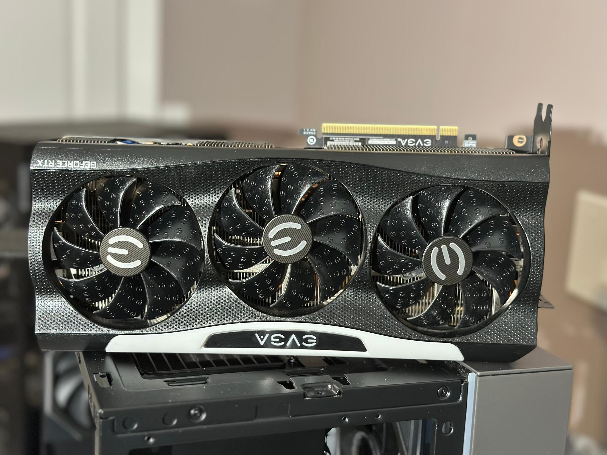 EVGA FTW3 ULTRA GAMING GeForce RTX 3070 - Image 2