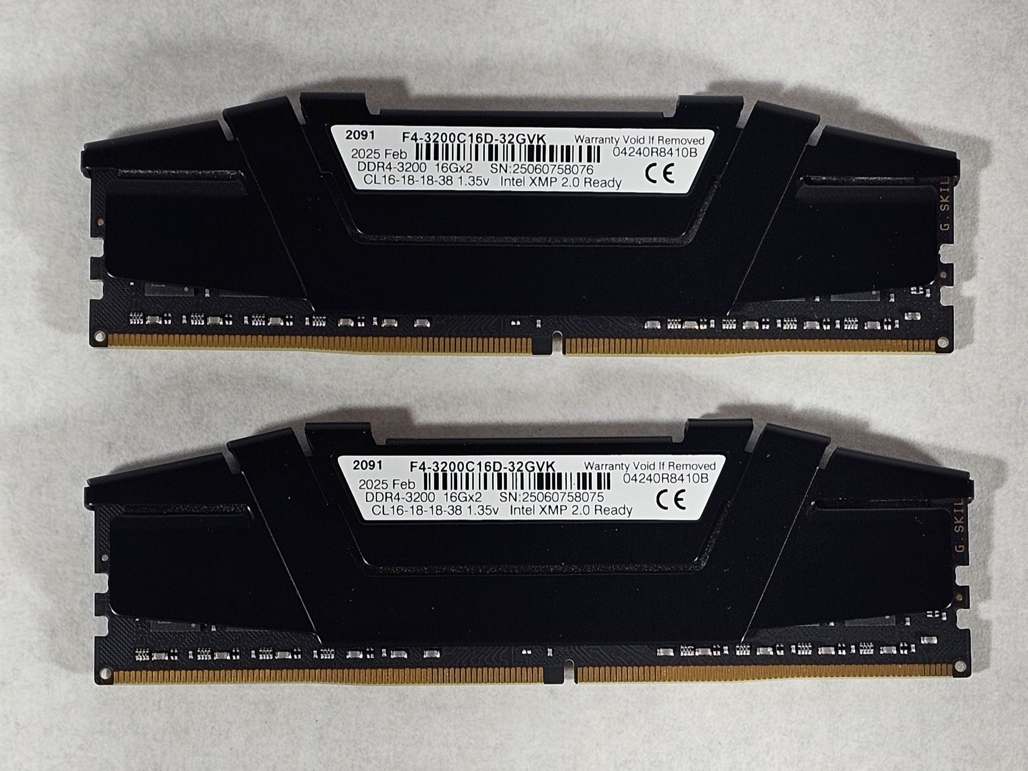 32GB DDR4 (2x16GB) 3200MT/s CL16 G.SKILL RIPJAWS V Series