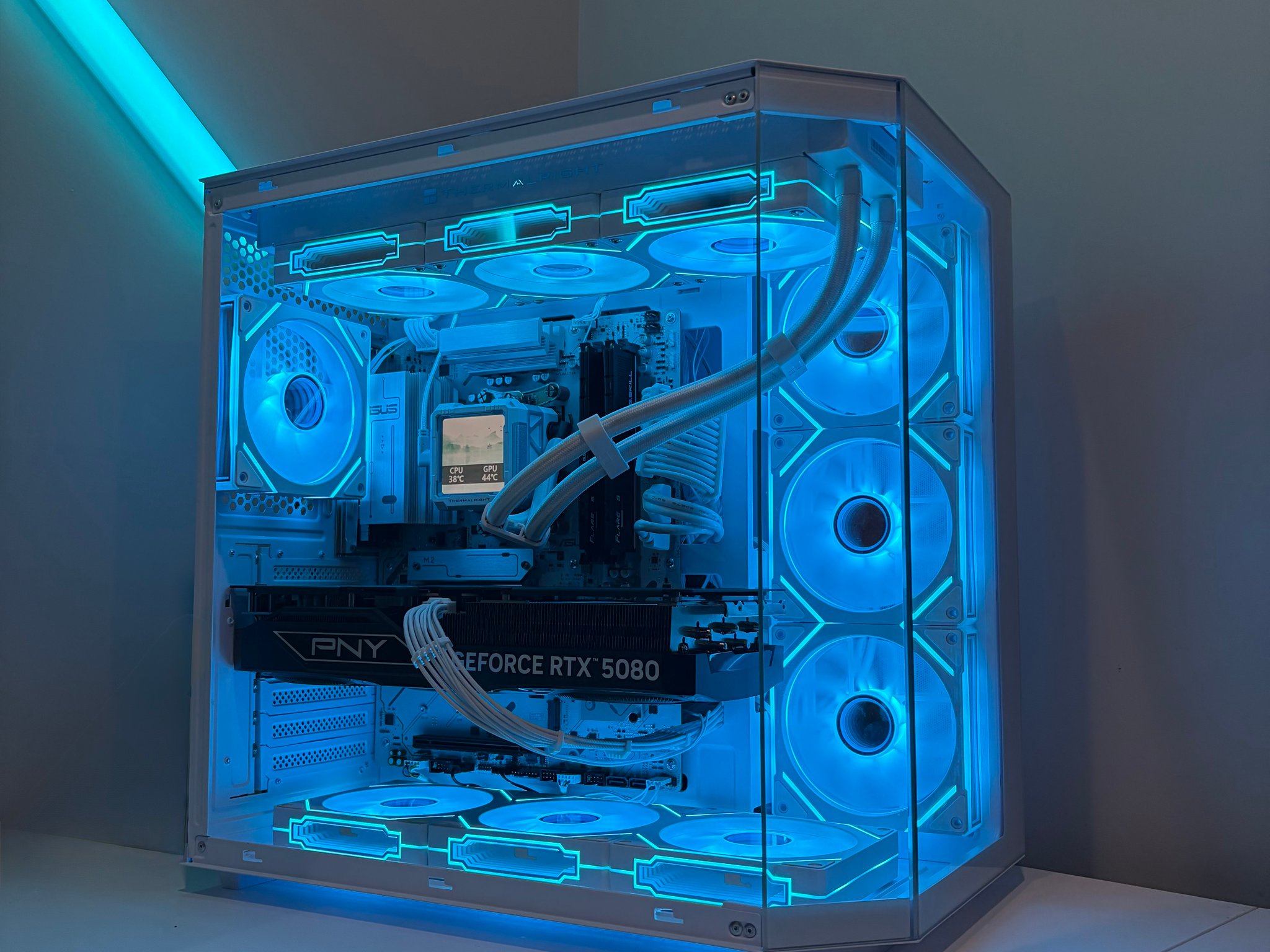 RTX 5080 | Ryzen 7 9800X3D | 32GB DDR5 RAM | 2TB SSD | Gaming PC