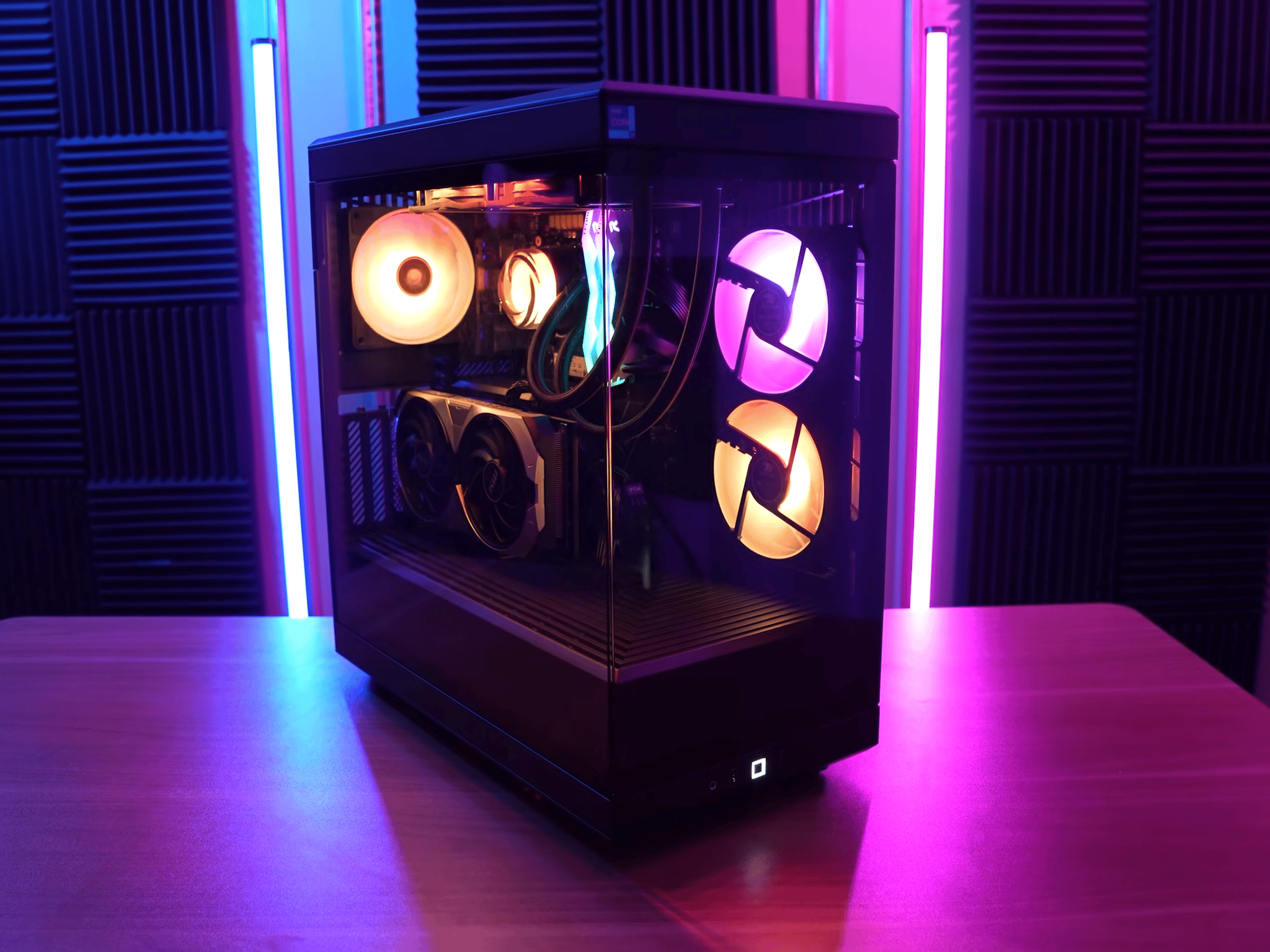 Hyte Gaming PC - GeForce RTX 4060 Ti 16GB - Core i7-14700F, 32GB RAM DDR5, 2TB NVMe SSD