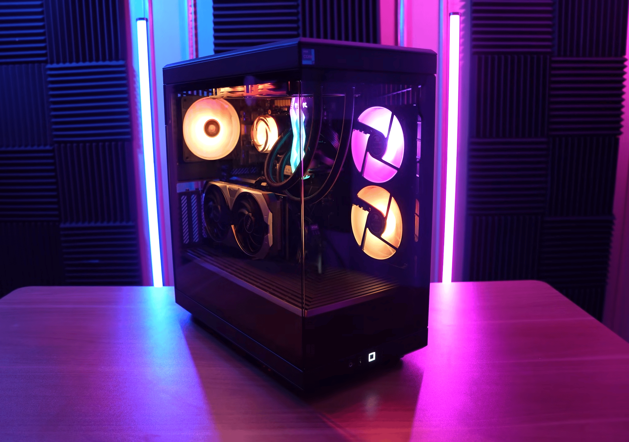 Hyte Gaming PC - GeForce RTX 4060 Ti 16GB - Core i7-14700F, 32GB RAM DDR5, 2TB NVMe SSD