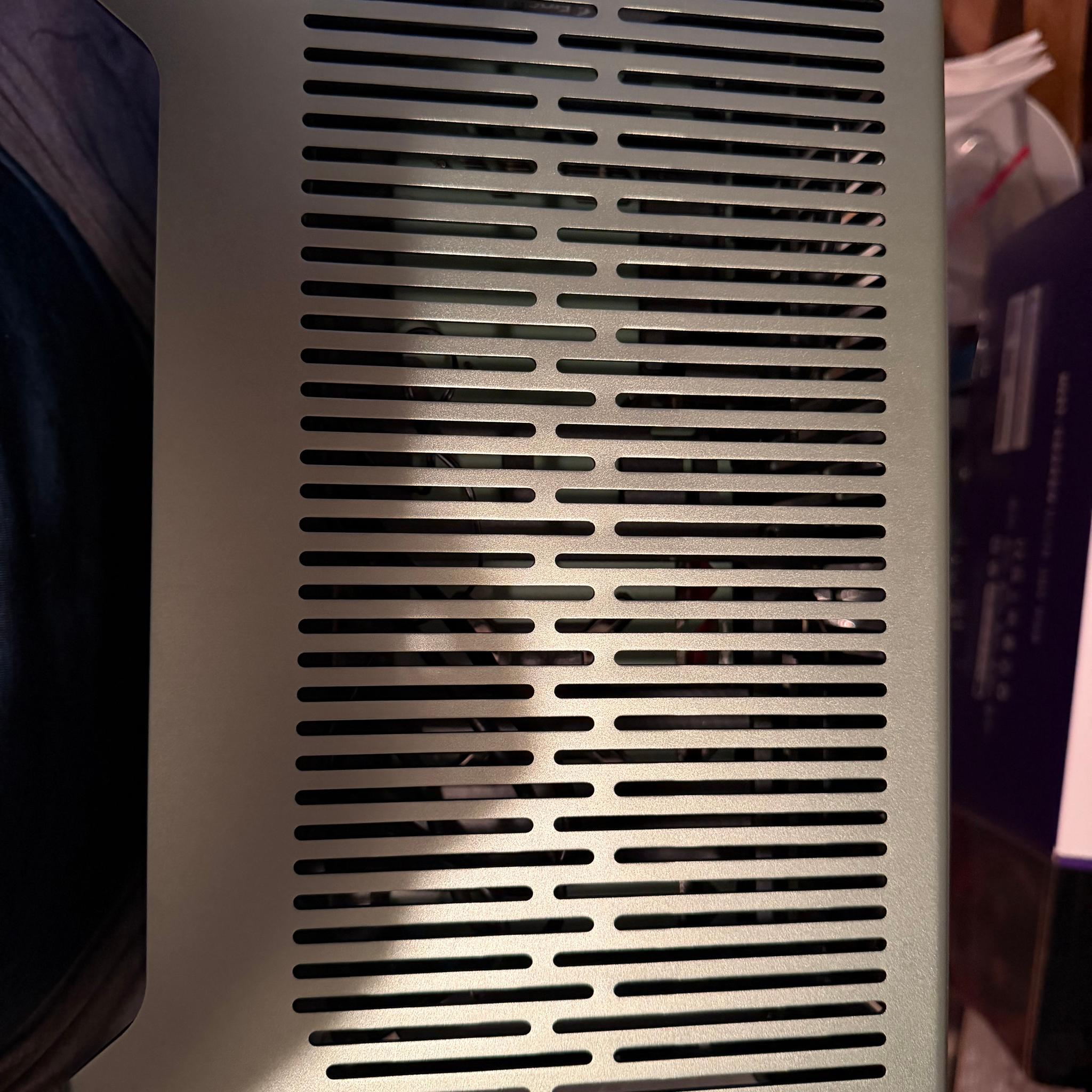 Fractal Design Terra Green 7800X3D, 32GB RAM, 512GB SSD, 7700XT, Win11 Pro Genuine copy!