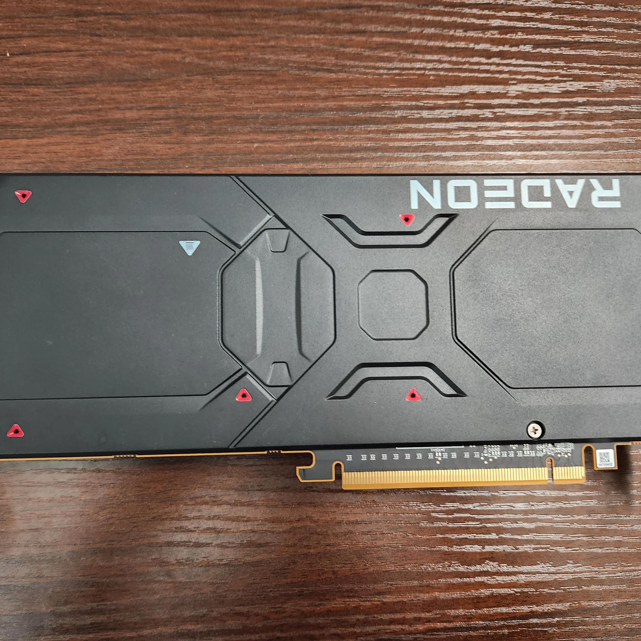 Like New/Open Box: AMD RX 7800XT - 16 GB GDDR6