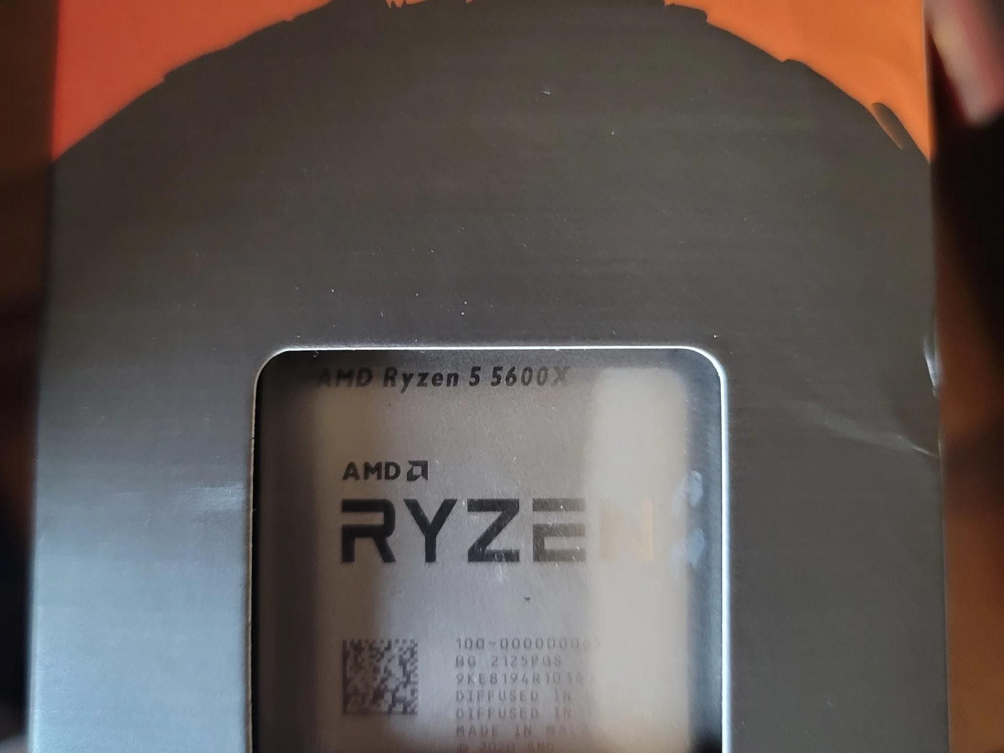 AMD - Ryzen 5 5600X 4th Gen 6-core, 12-threads Unlocked Desktop Processor With Wraith Stealth Cooler