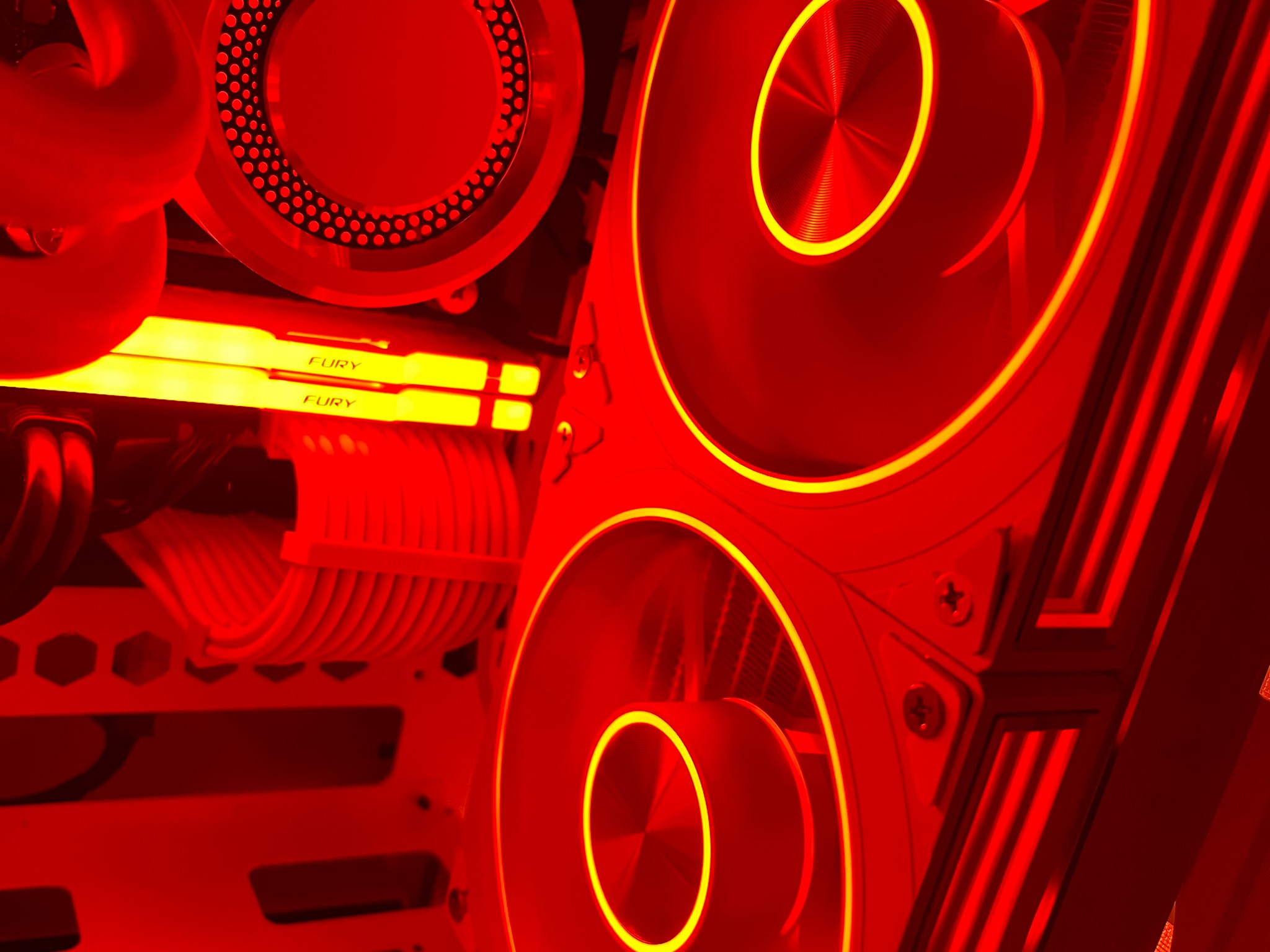 WHITE GAMING PC BUILD | I5 12600KF | SAPPHIRE PURE 7800XT | DDR5 32GB | 1TB SSD | RGB