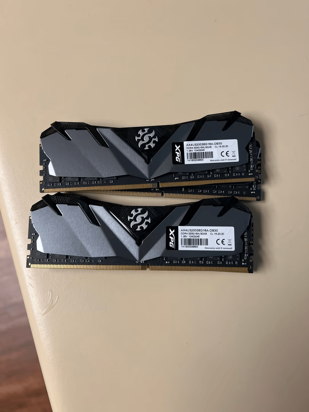 ADATA XPG GAMMIX D30 16 GB (2 x 8 GB) DDR4-3200 CL16