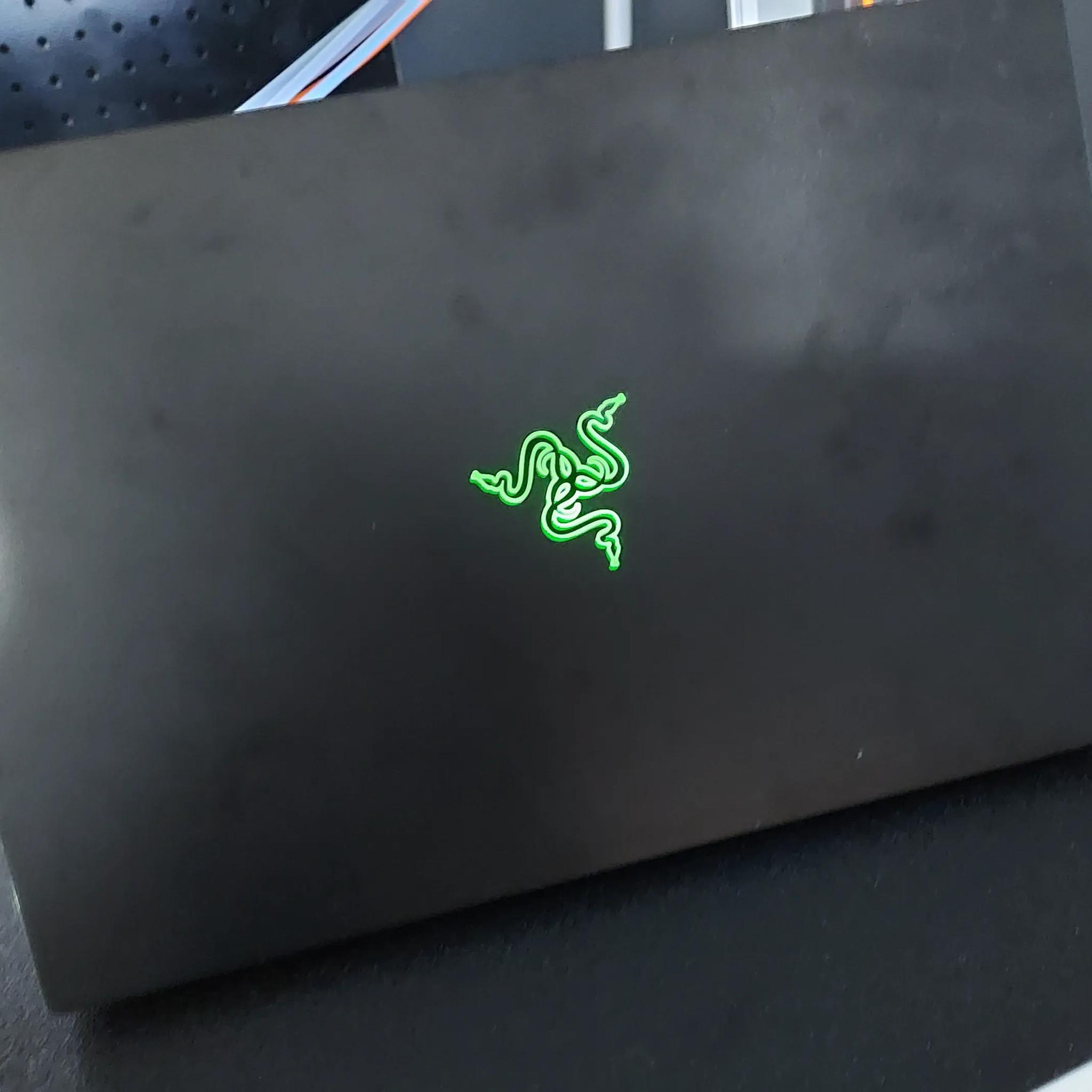 Razer 15 Windows 11 Gaming Laptop, i7, GTX 1060 6GB, 32GB RAM, 1TB SSD