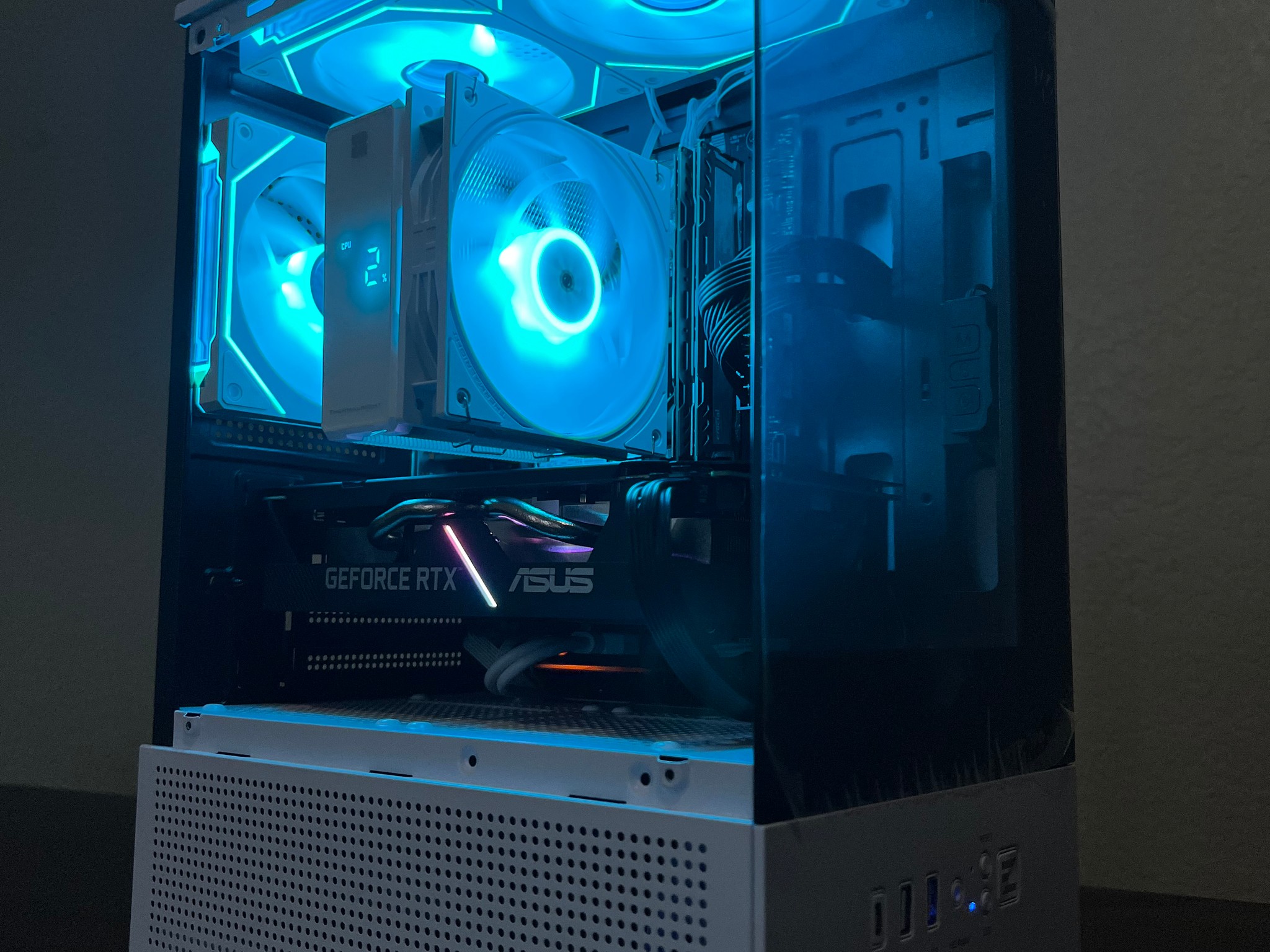 Custom White Gaming PC | i7 8700 | RTX 2060 | 16GB Crucial Ballistix RAM | 512GB SSD