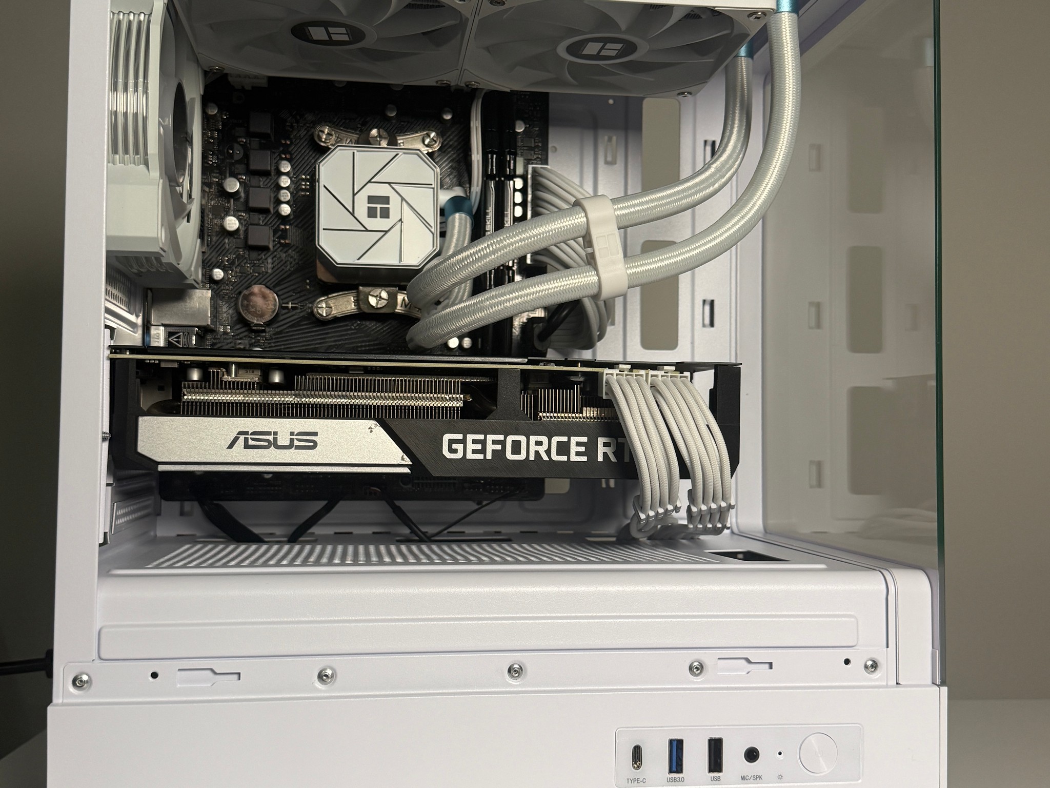 Rtx 3060 12gb |Intel i3 12100| 32gb Ram| 1080p Gaming PC Budget Banger All White