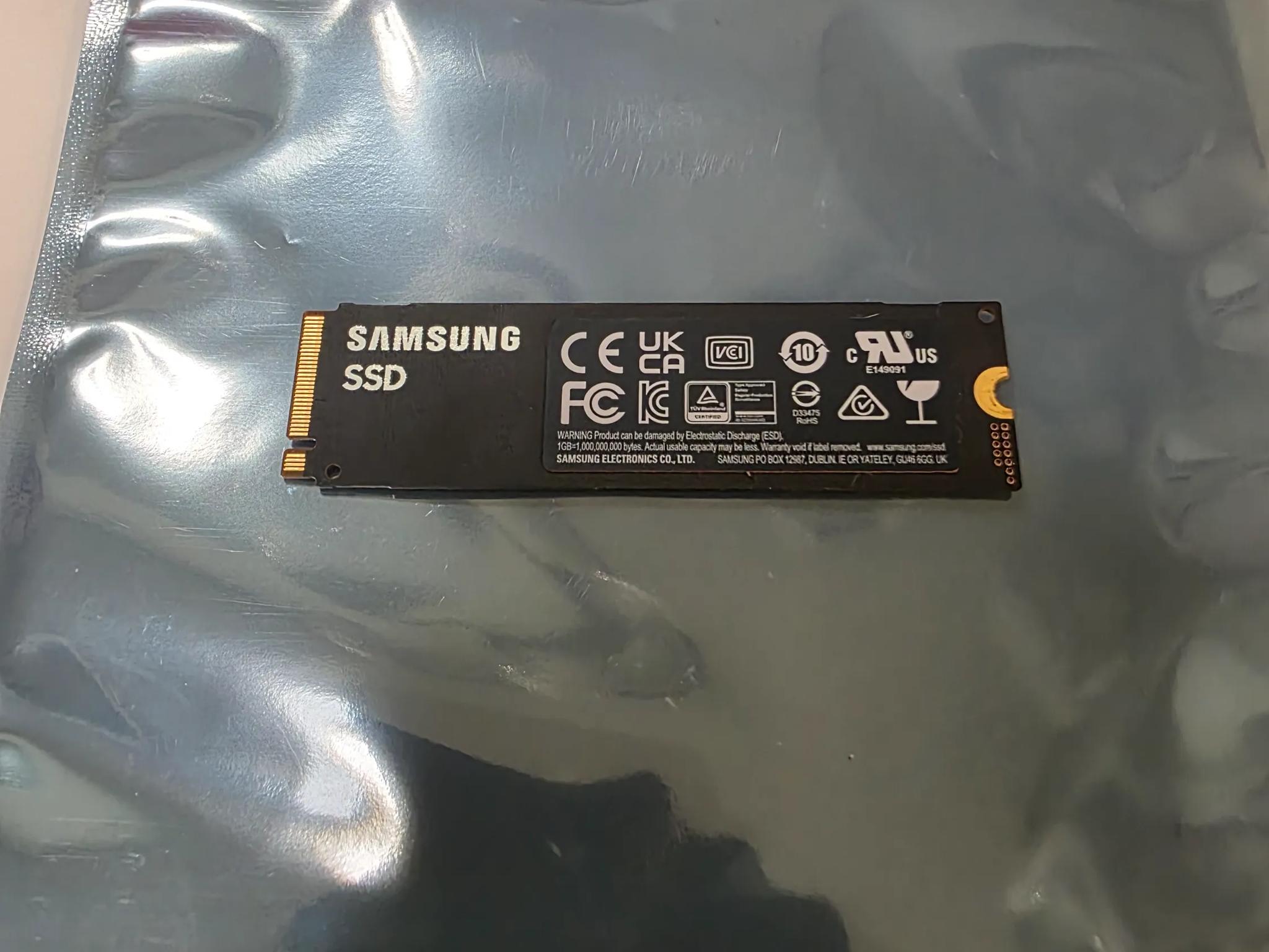 Samsung 980 PRO 1TB PCIe 4.0 NVME M.2 SSD