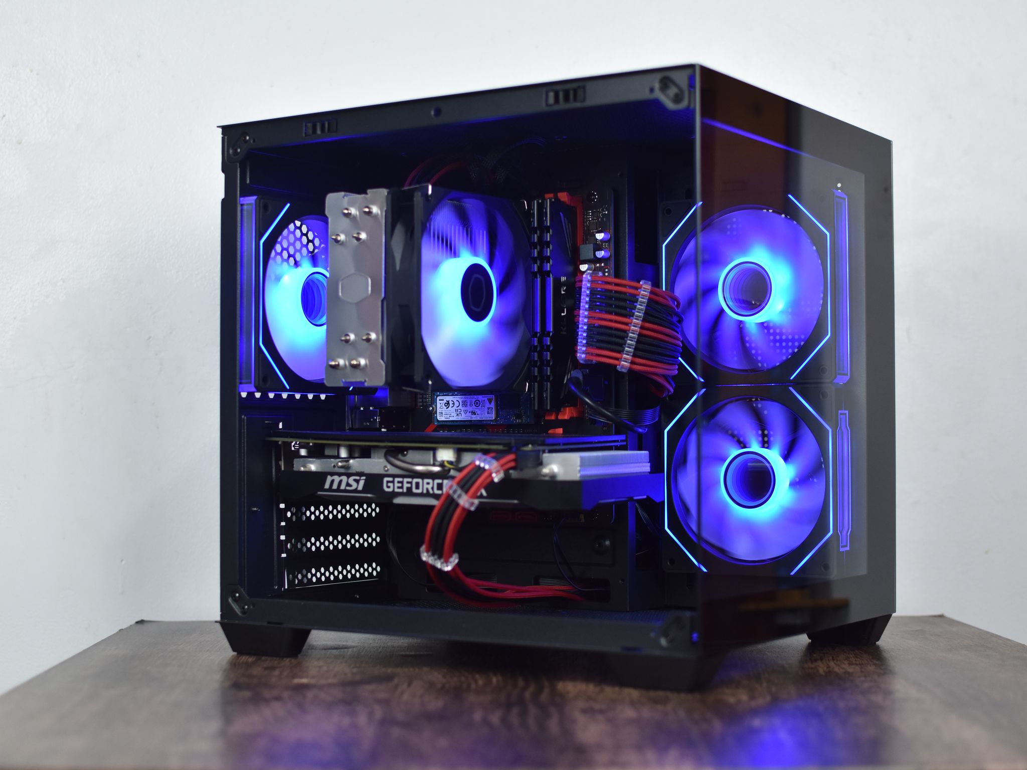 🖤Black & Red❤️ Budget Gaming PC (Ryzen 5 3600 + RTX 2060 Super + 16gb of ram)