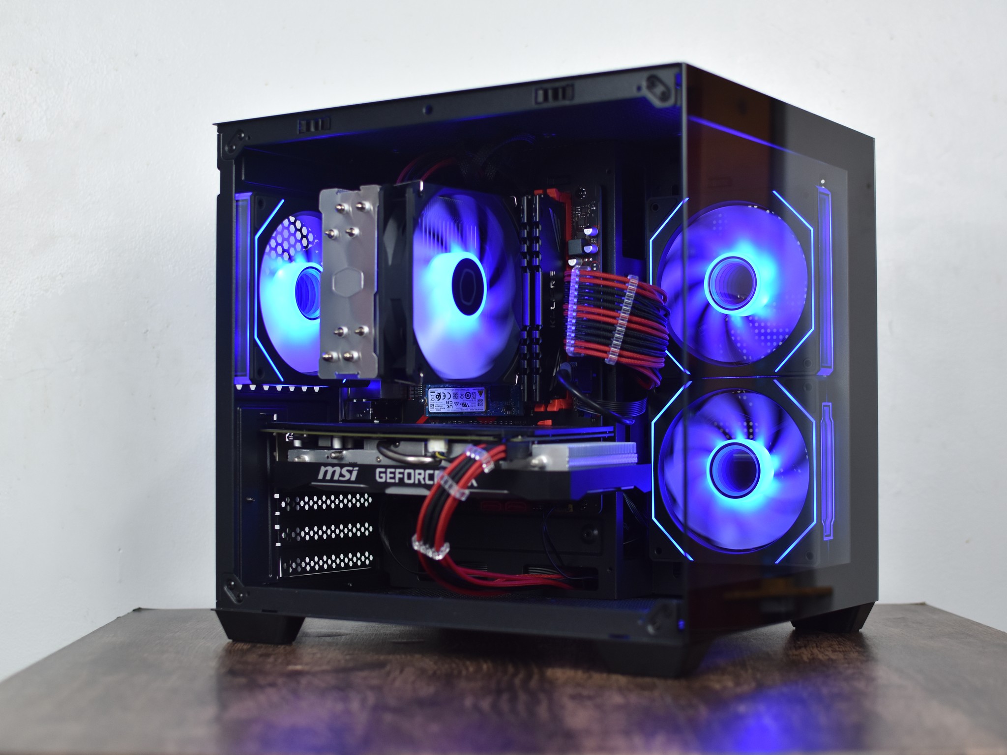 🖤Black & Red❤️ Budget Gaming PC (Ryzen 5 3600 + RTX 2060 Super + 16gb of ram)