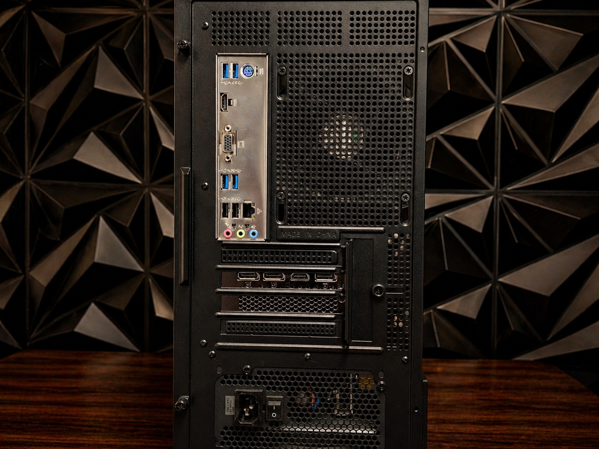 HIGH FPS ARGB Gaming PC - RTX 4060 - R5 3600 - 16GB 3200MHz - 512GB NVME - 600W GOLD PSU