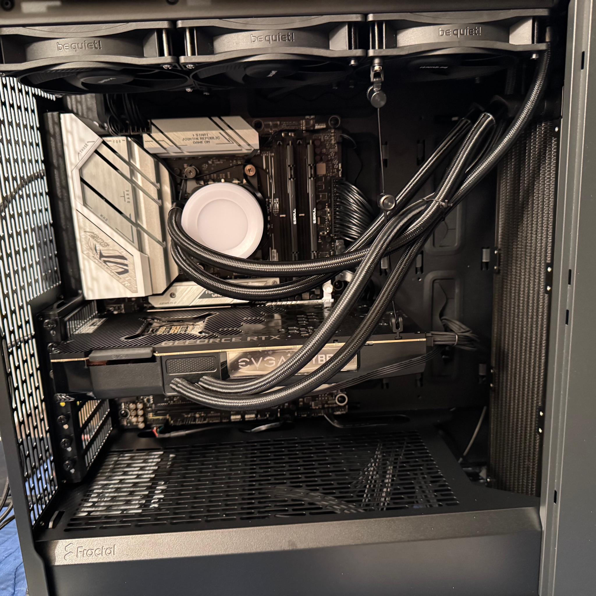 EVGA FTW3 ULTRA HYBRID GAMING GeForce RTX 3090 Ti