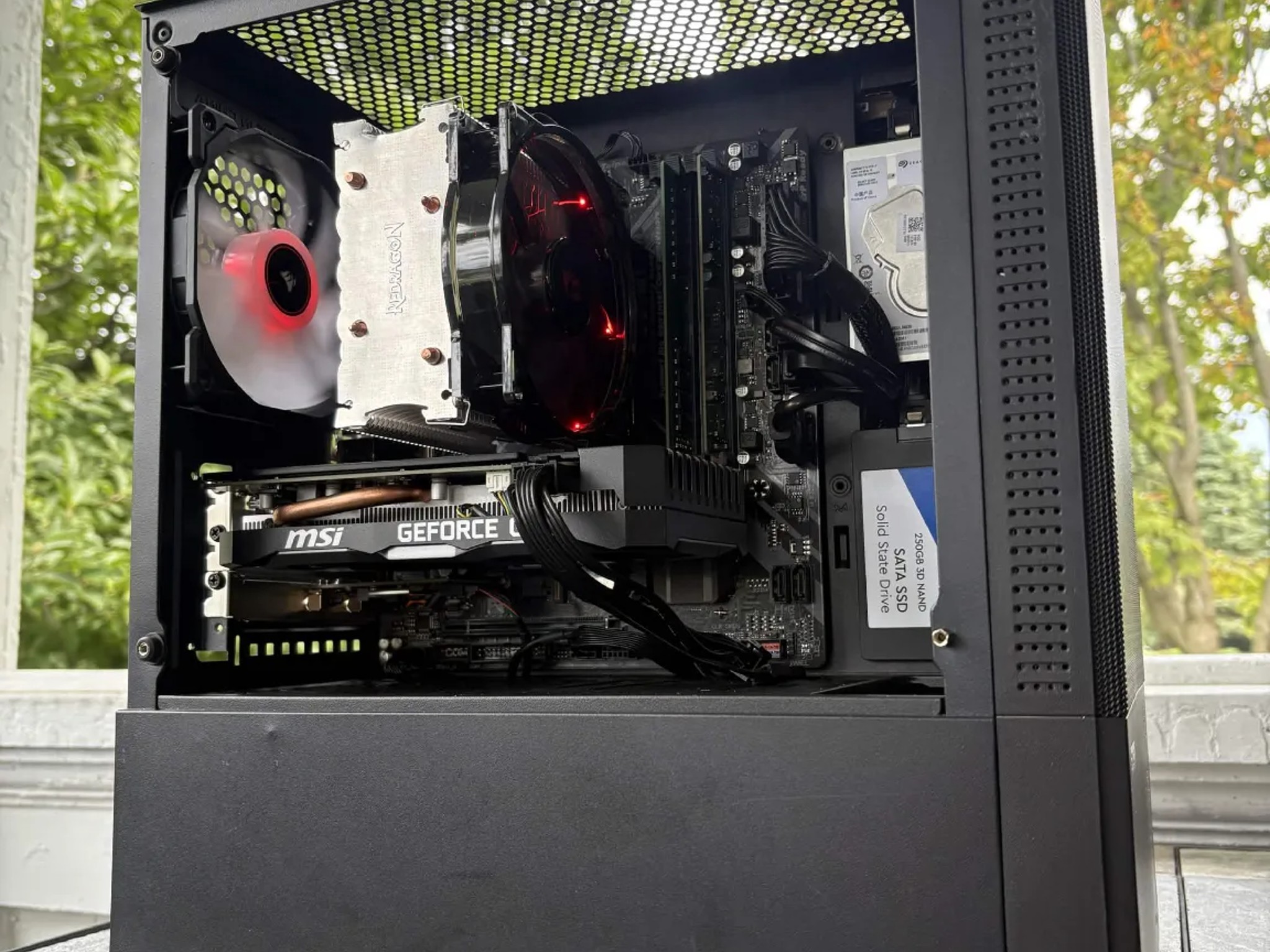 BLACK CAT CUSTOMS — SHADOWCLAW i5-8400/1660/32GB RAM/ 1.25 Storage