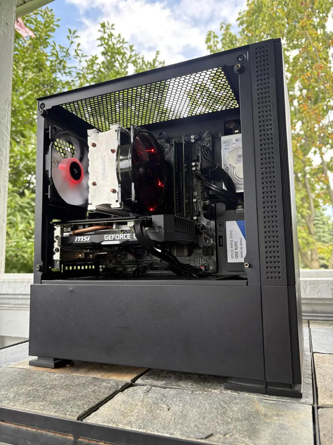 BLACK CAT CUSTOMS — SHADOWCLAW i5-8400/1660/32GB RAM/ 1.25 Storage