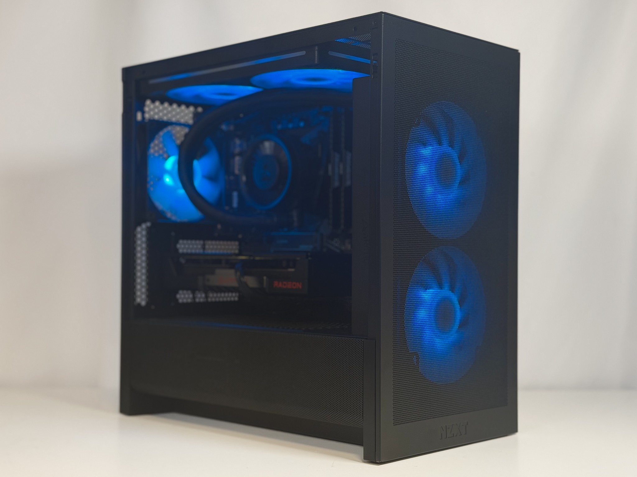 Compact 9060 XT 16GB Build