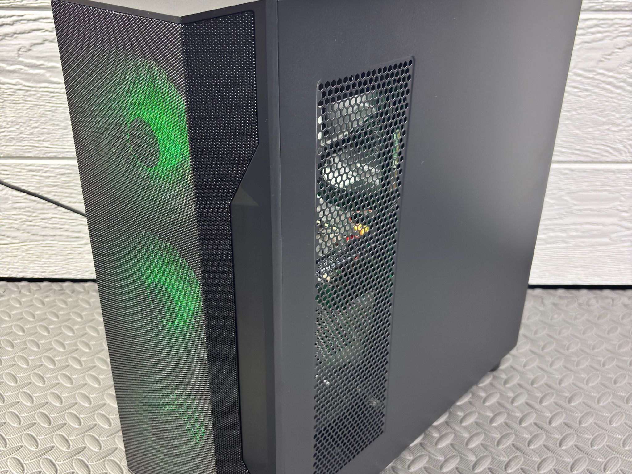 Gaming PC — RTX 3060 Strix 12gb • i5-10600K• 16GB RAM • WiFi • Windows 11 • 512gb SSD