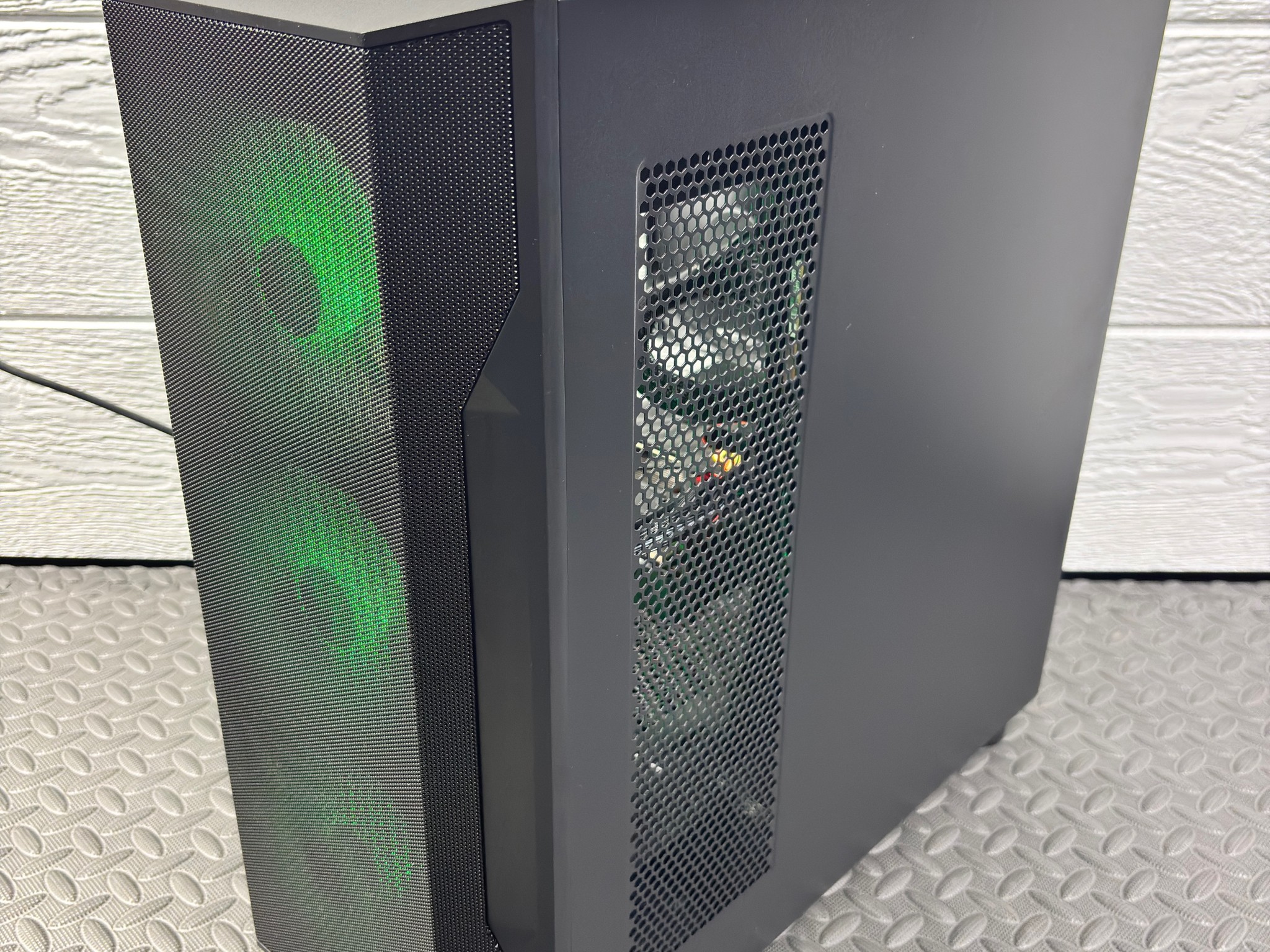 Gaming PC — RTX 3060 Strix 12gb • i5-10600K• 16GB RAM • WiFi • Windows 11 • 512gb SSD