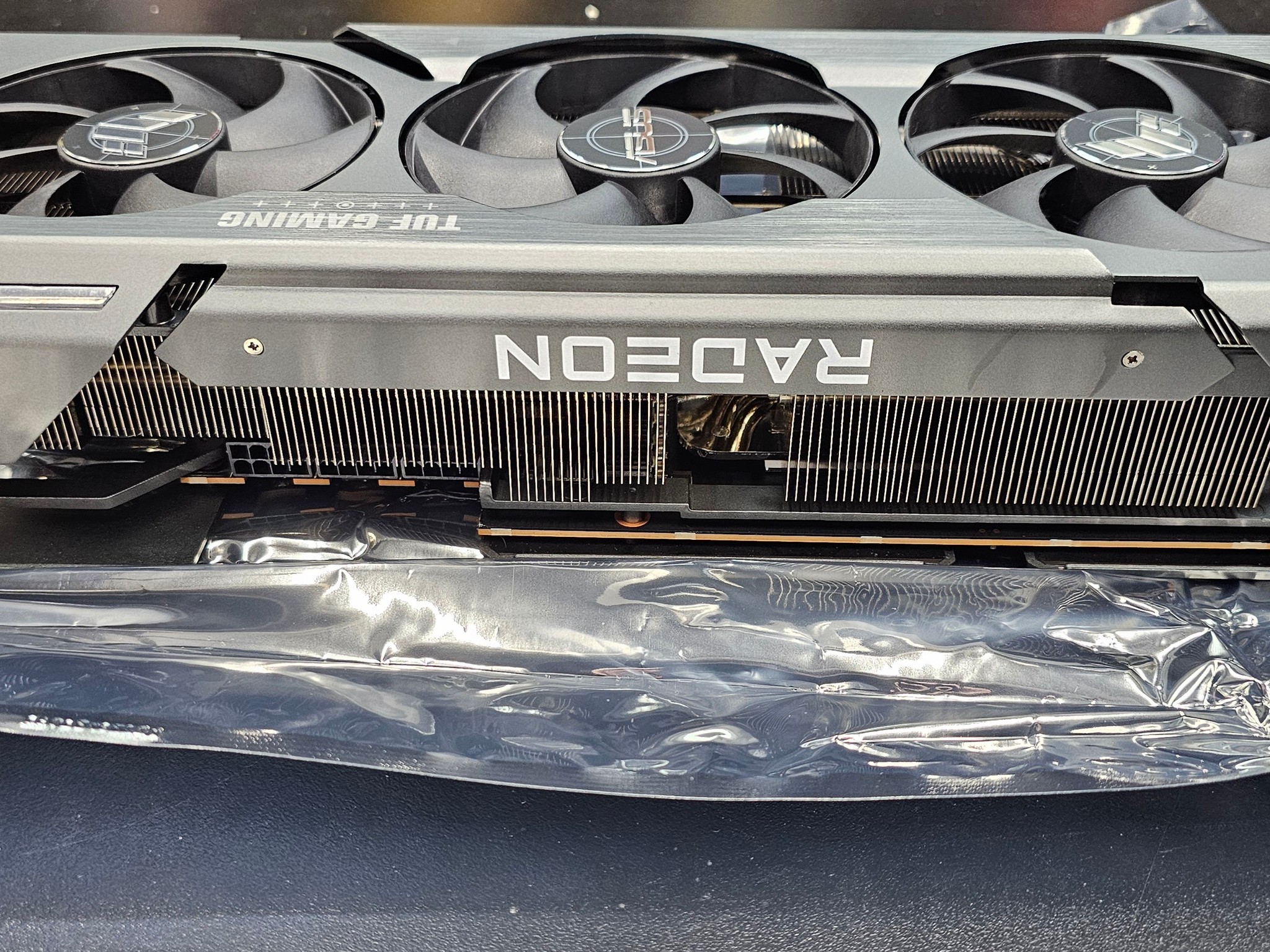 ASUS TUF 7900 XTX - Refurbished (never installed)