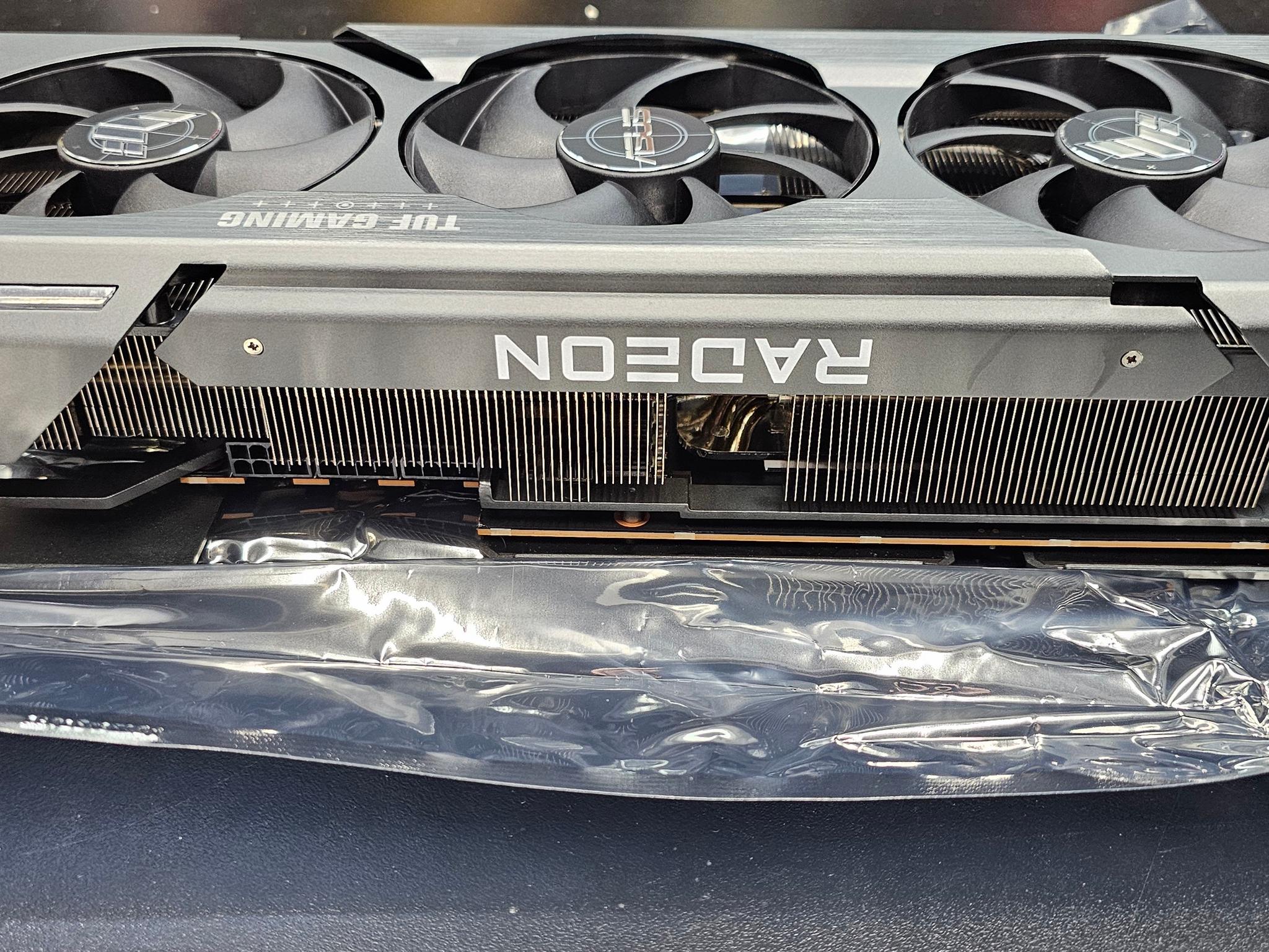 ASUS TUF 7900 XTX - Refurbished (never installed)