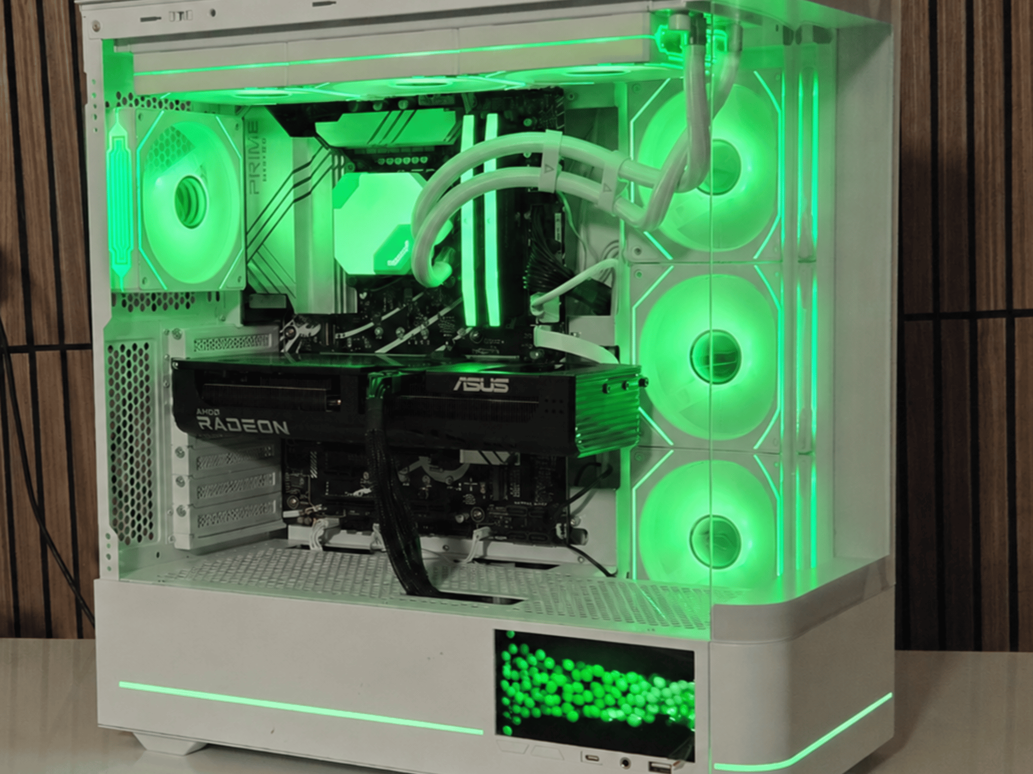 Whiteout | Gaming PC | I9 12900K | RX 9060XT 16GB | 1TB NVME | 16GB DDR5| Z790 | Windows 11| WI...