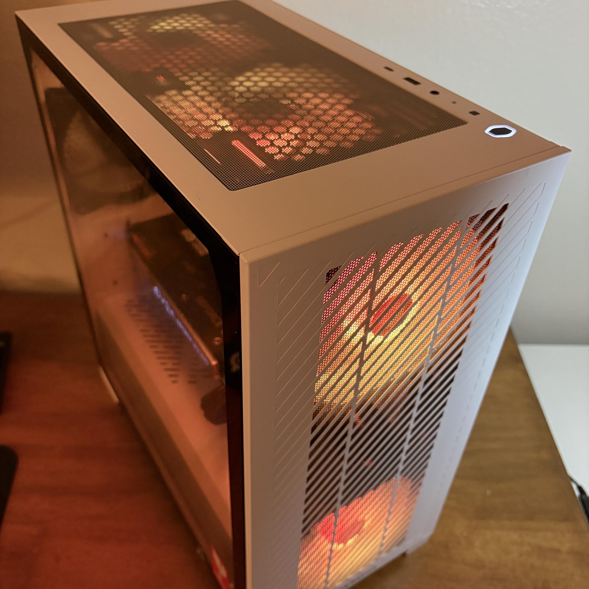 White & Black PC - Ryzen 3100 | GTX 1070 | 16GB DDR4 | 1TB NVMe SSD | WIFI 6E + BT 5.3 | Win11