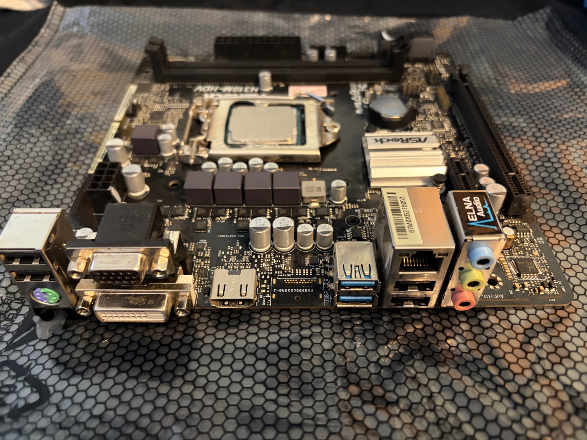 Intel Core i5-8400 and ASRock H310M-HDV