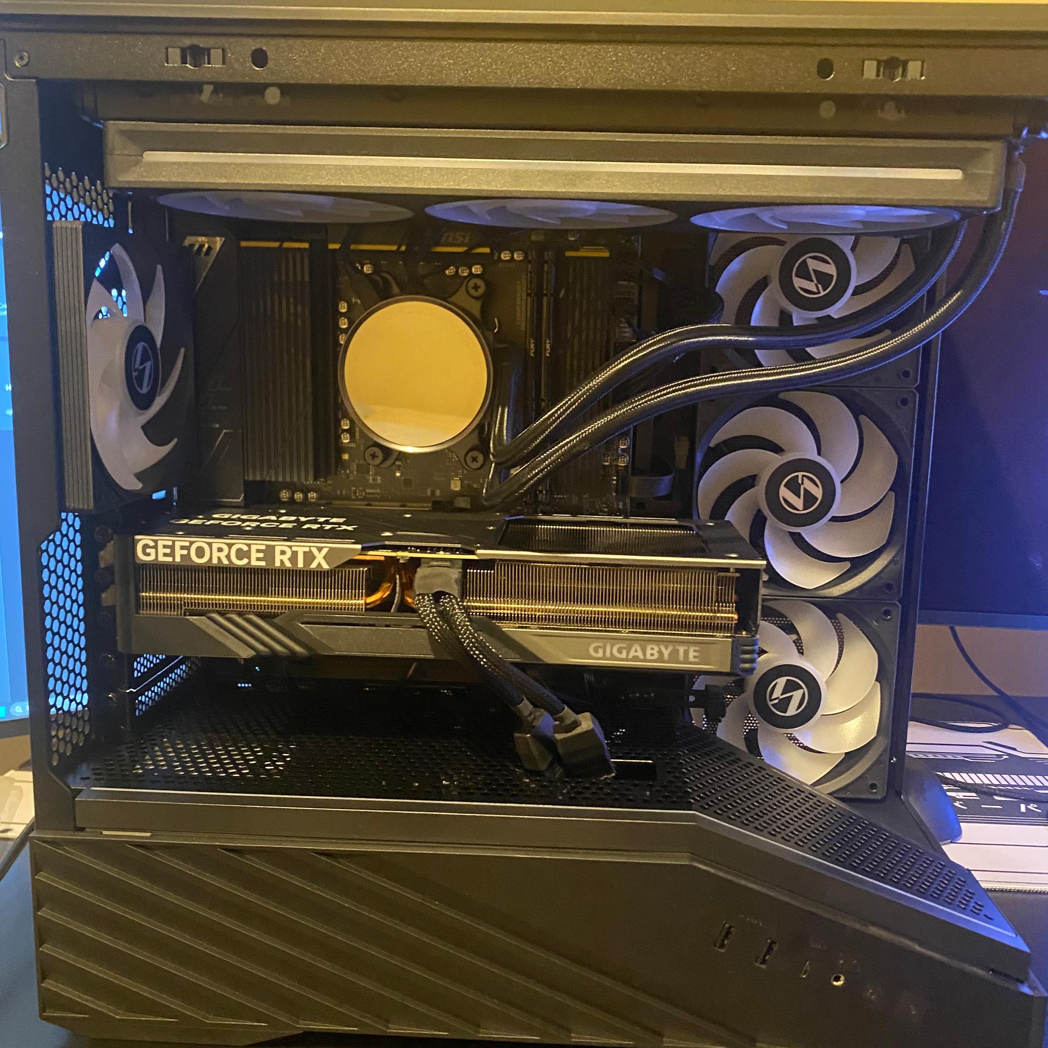 COMPACT AM5 GAMING PC | RYZEN 7 7700X | RTX 4070 SUPER | 32GB DDR5 | 1TB