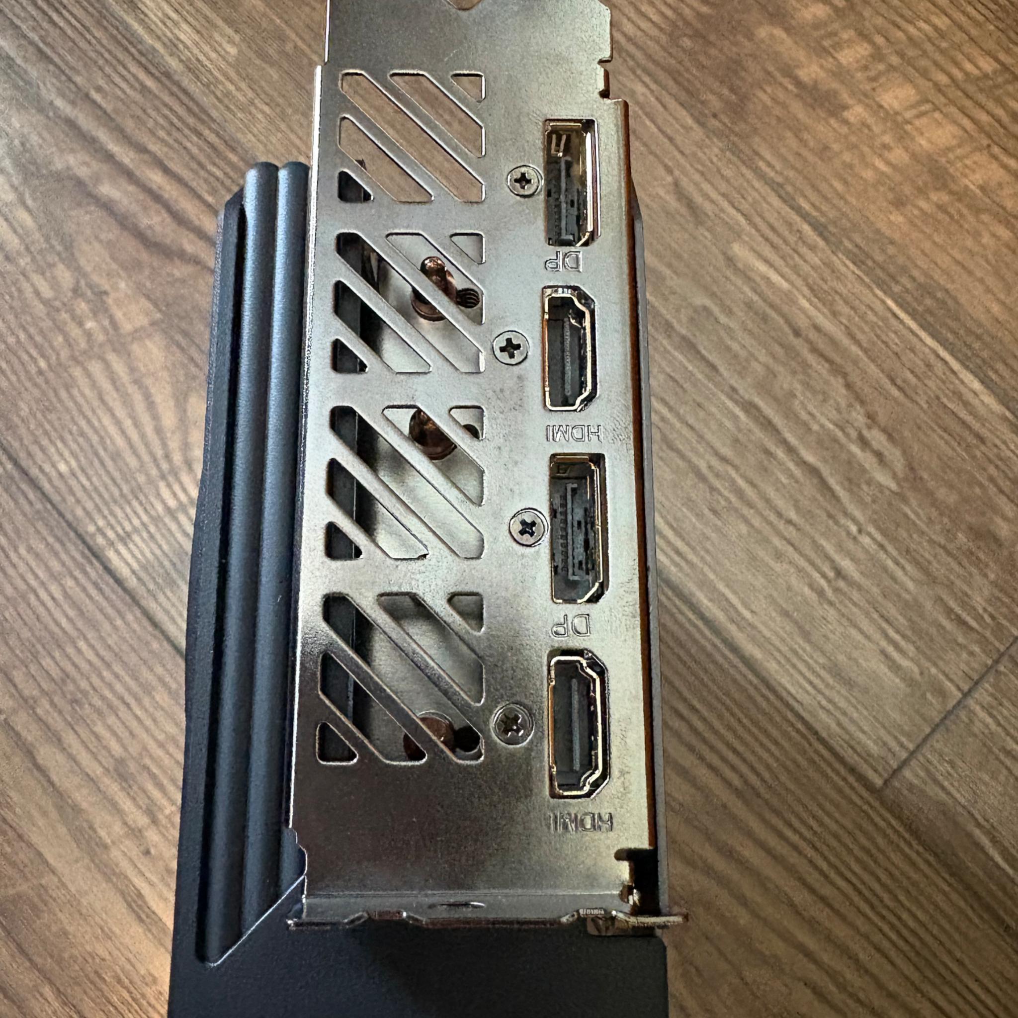 Gigabyte RX 7700XT 12GB