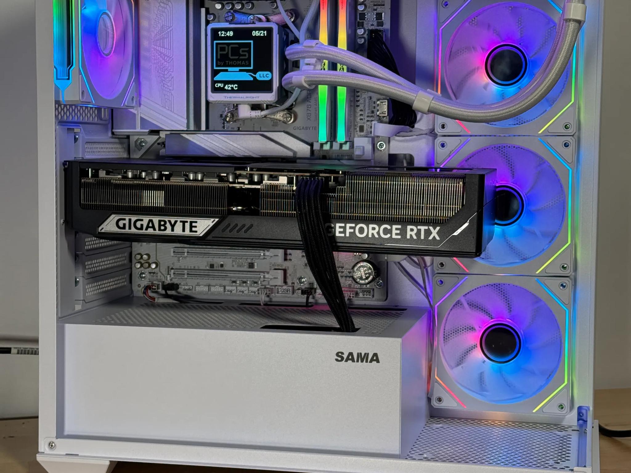 RTX 5090 Ryzen 7 9800X3D Gaming PC