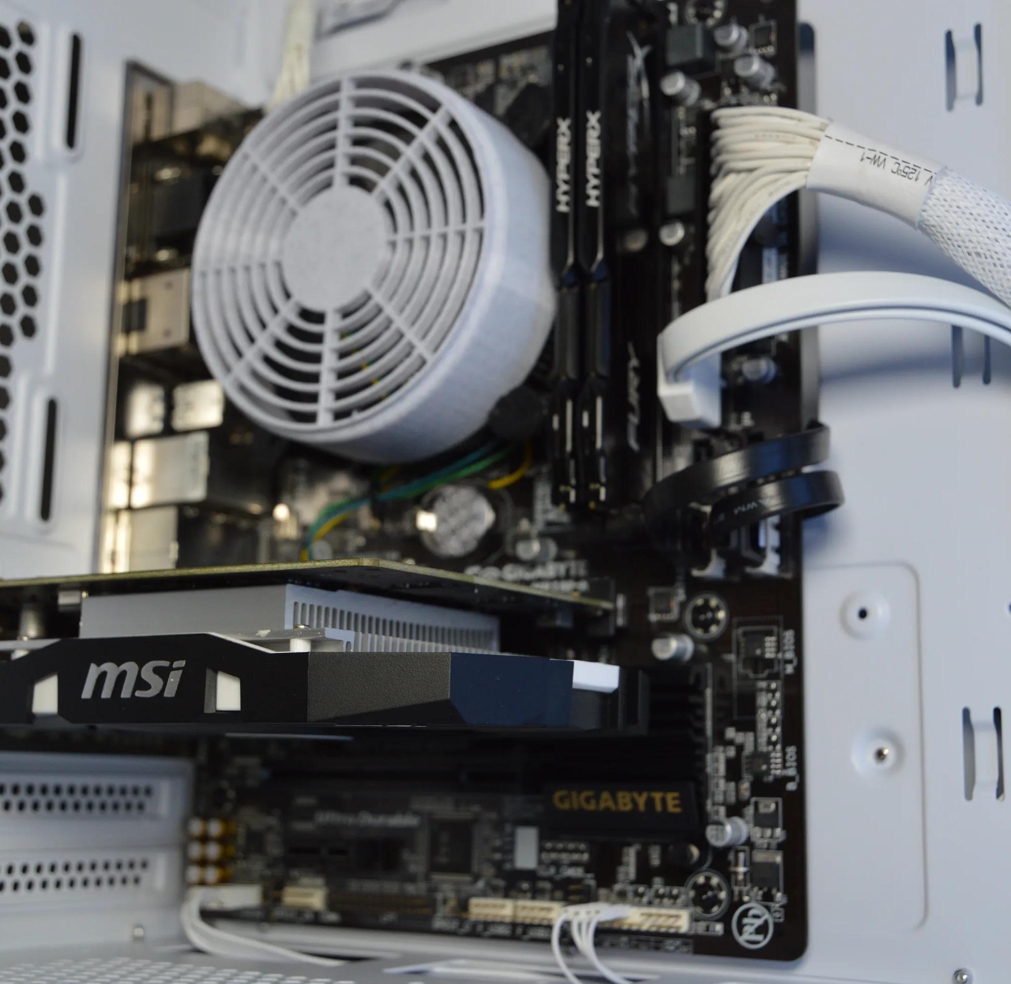 ❄️🔥| GTX 1050Ti 4GB | INTEL i5 4460 | 16GB DDR3 RAM | 256GB SSD + 1TB Hard Drive | SnowBlaze |