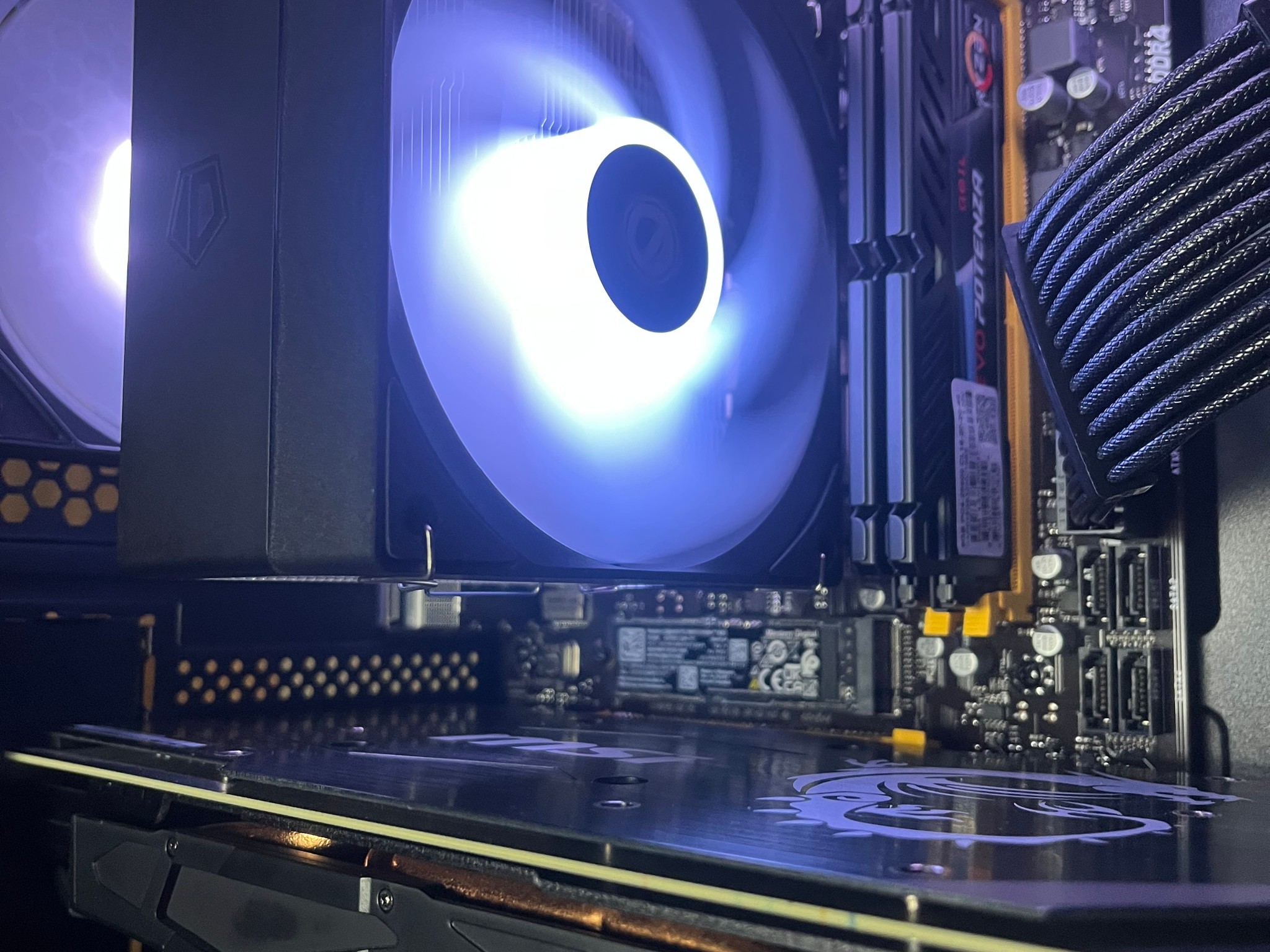 ❄️🩵Winter Sky Gaming PC 🩵❄️ RTX 2070 ❄️🩵 Ryzen 7 3700X 🩵❄️ 16GB DDR4 ❄️🩵 512GB NVME SSD 🩵❄️