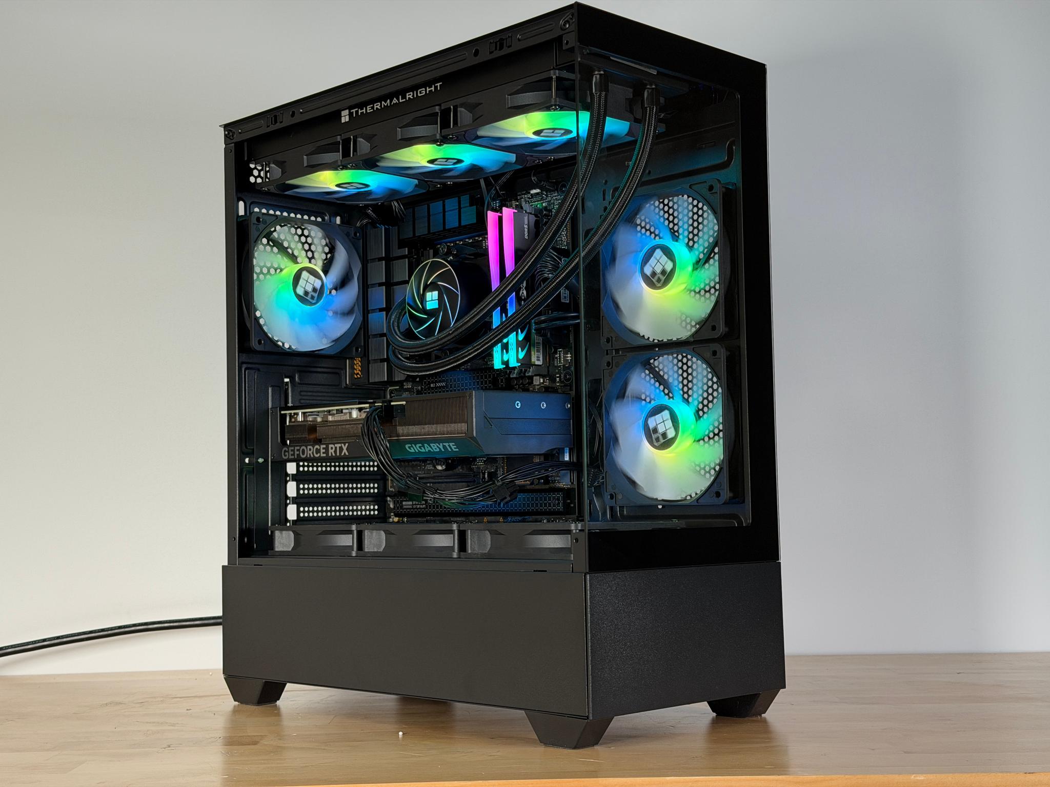RTX 4070 Ryzen 7 7700x Gaming PC