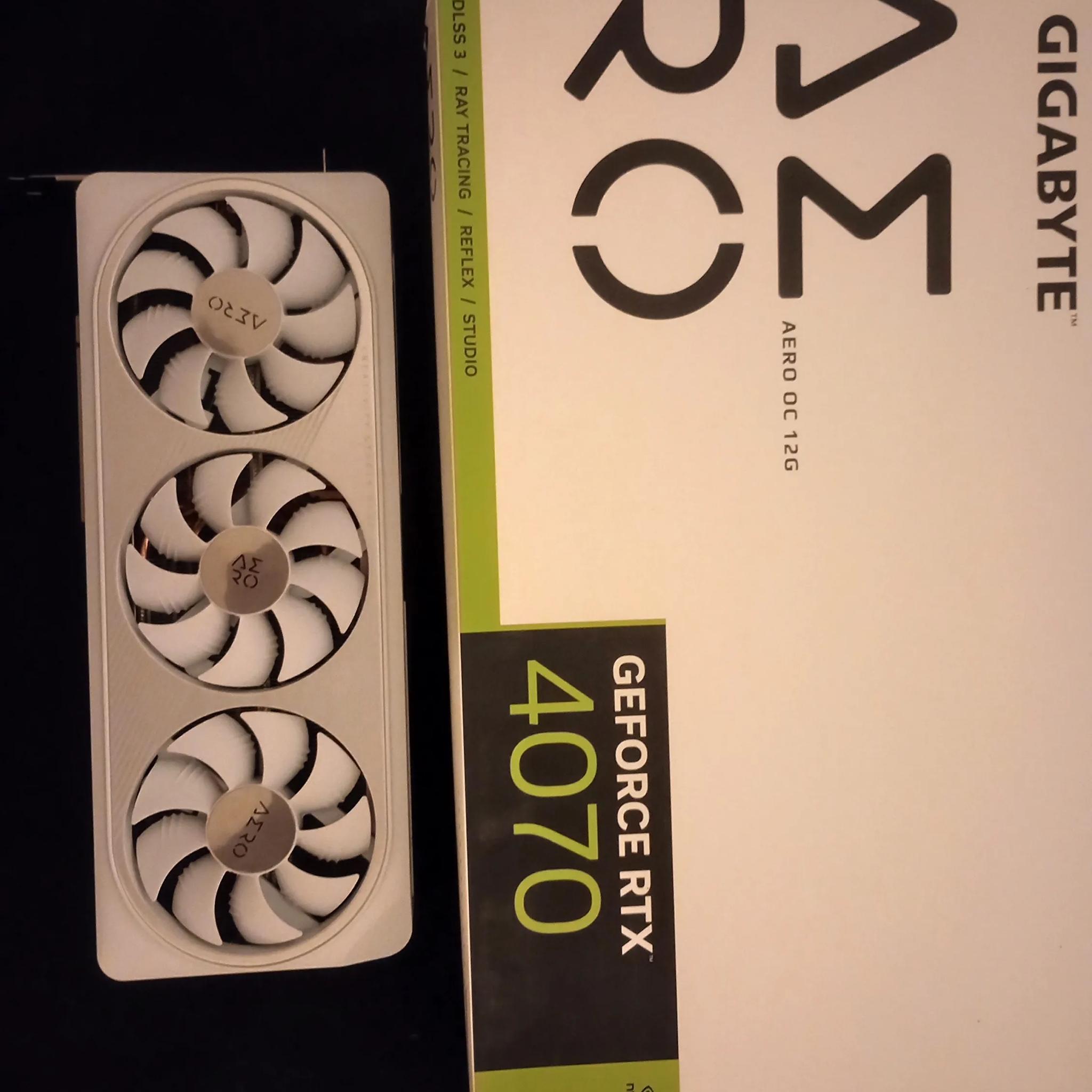 GeForce RTX 4070 Gigabyte Aero OC 12G